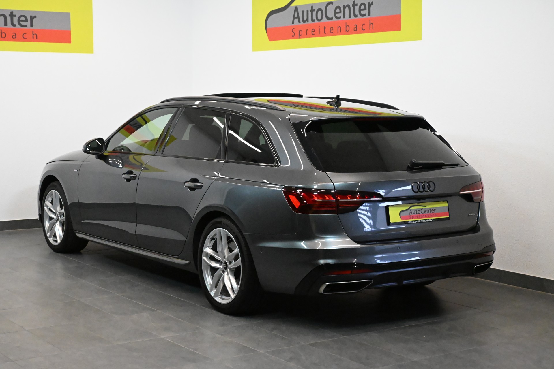 AUDI A4 Avant 40 TFSI S line S-tronic quattro-image-12