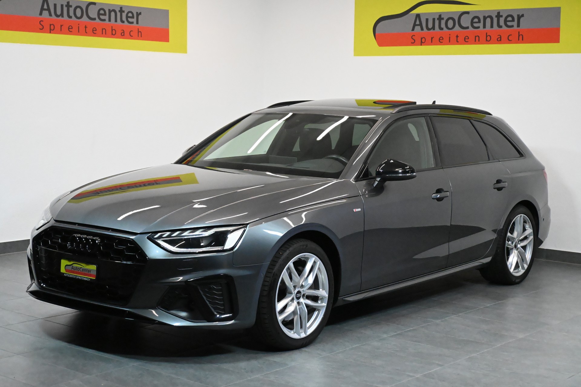 AUDI A4 Avant 40 TFSI S line S-tronic quattro-image-1