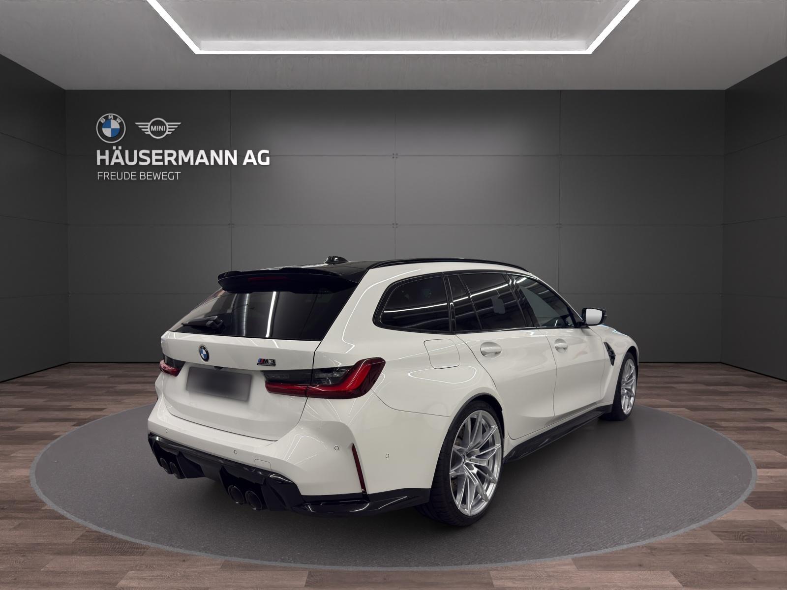 BMW M3 Competition xDrive Touring-image-4