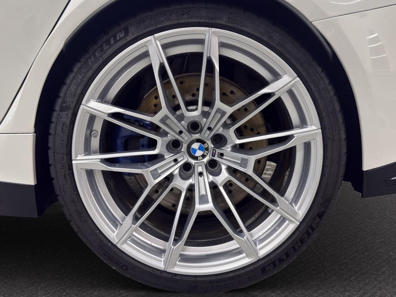 BMW M3 Competition xDrive Touring-image-9