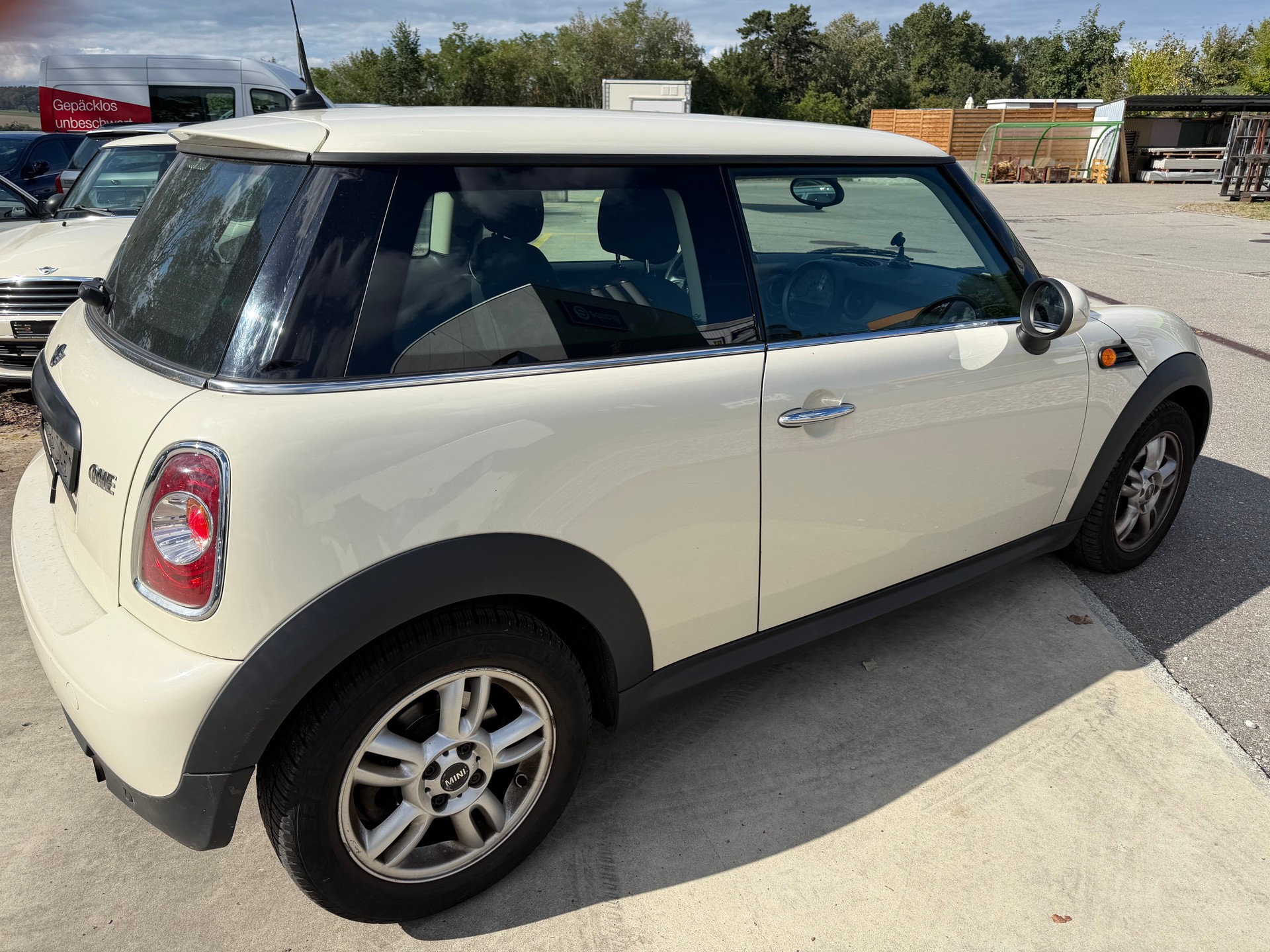 MINI One Steptronic-image-2