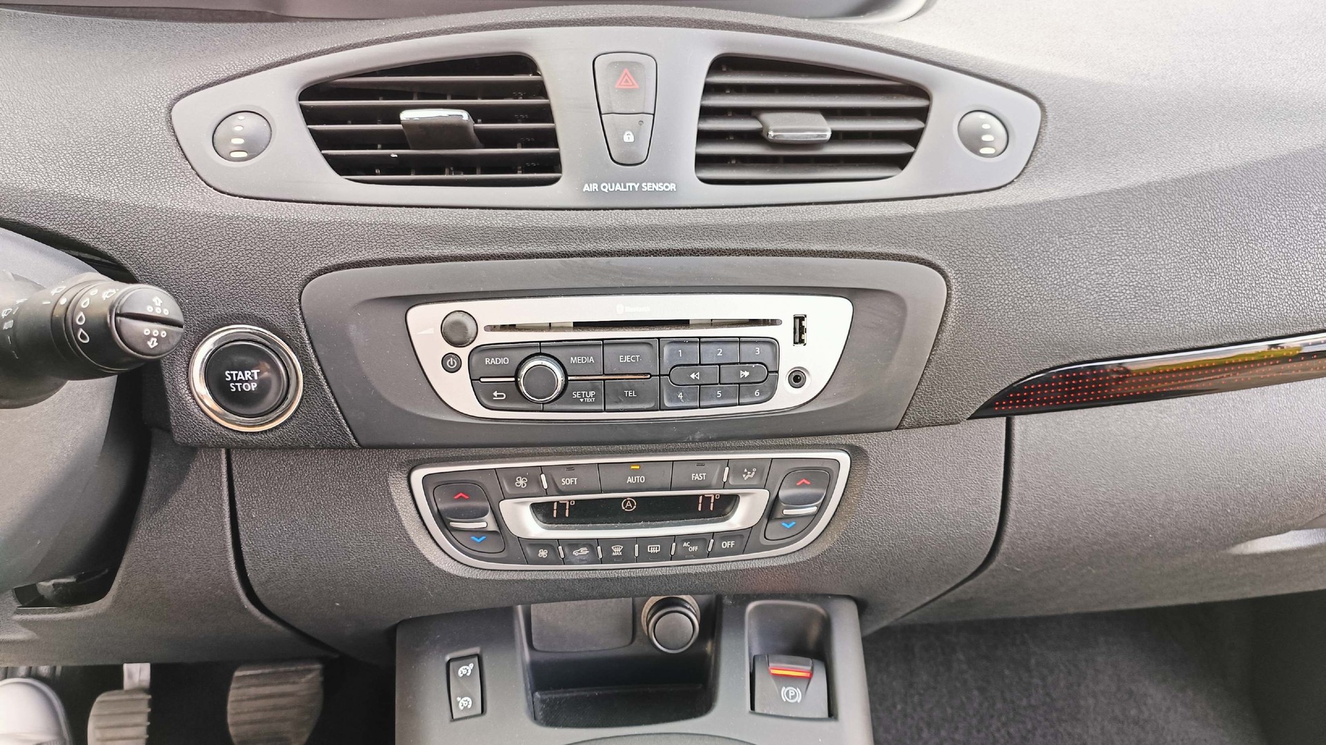 RENAULT Scénic 1.6 110 Expression-image-13
