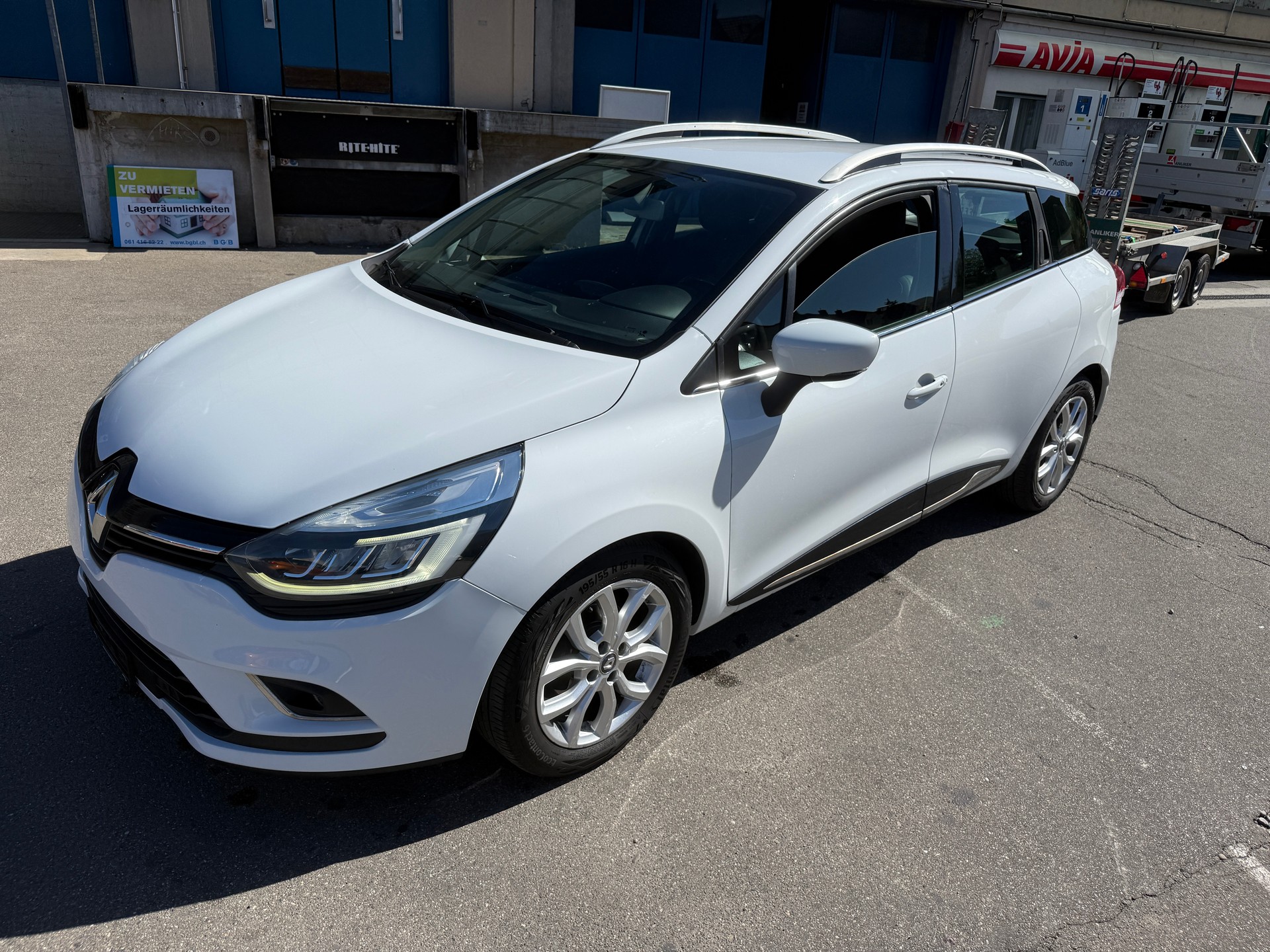 RENAULT Clio Grandtour 1.5 dCi Intens EDC-image-1