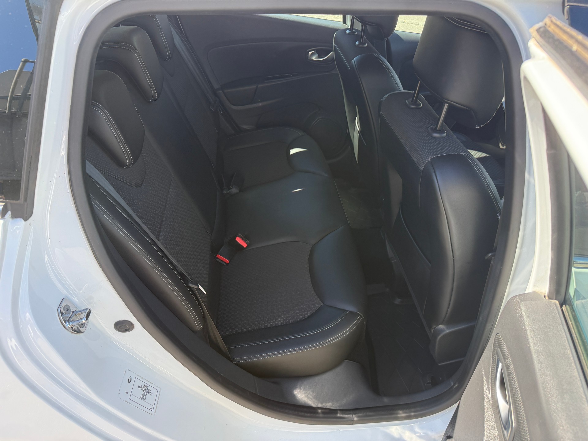RENAULT Clio Grandtour 1.5 dCi Intens EDC-image-8