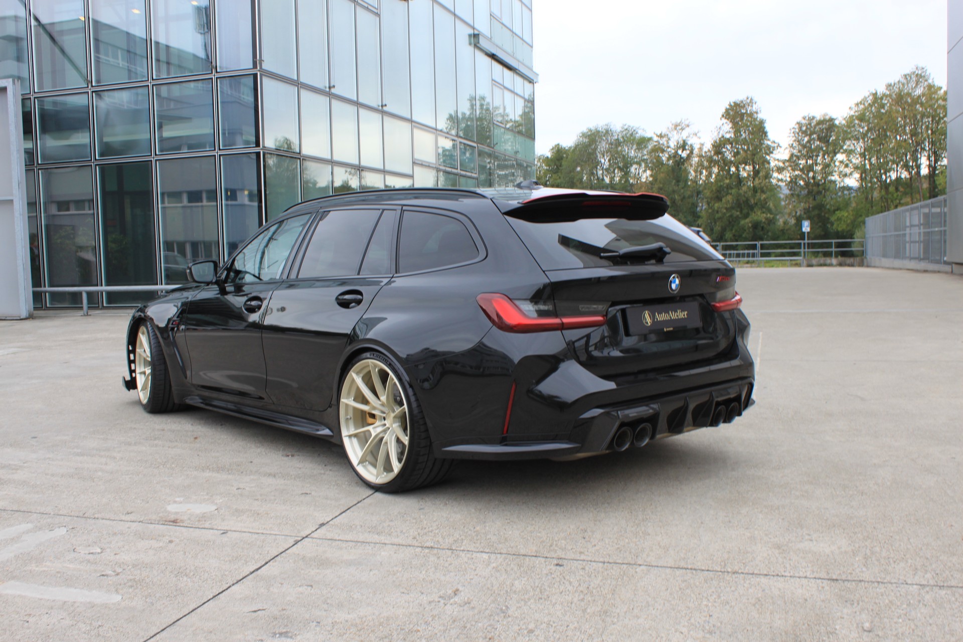BMW M3 CS Touring xDrive-image-11