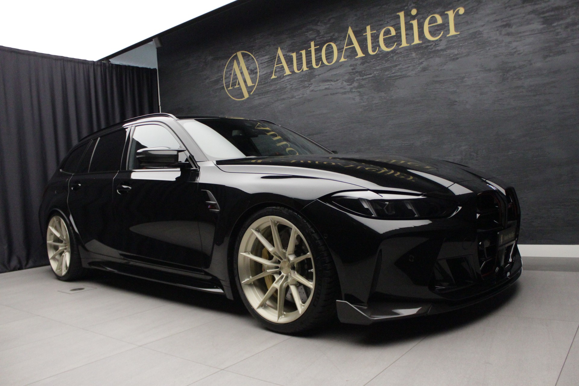 BMW M3 CS Touring xDrive-image-2