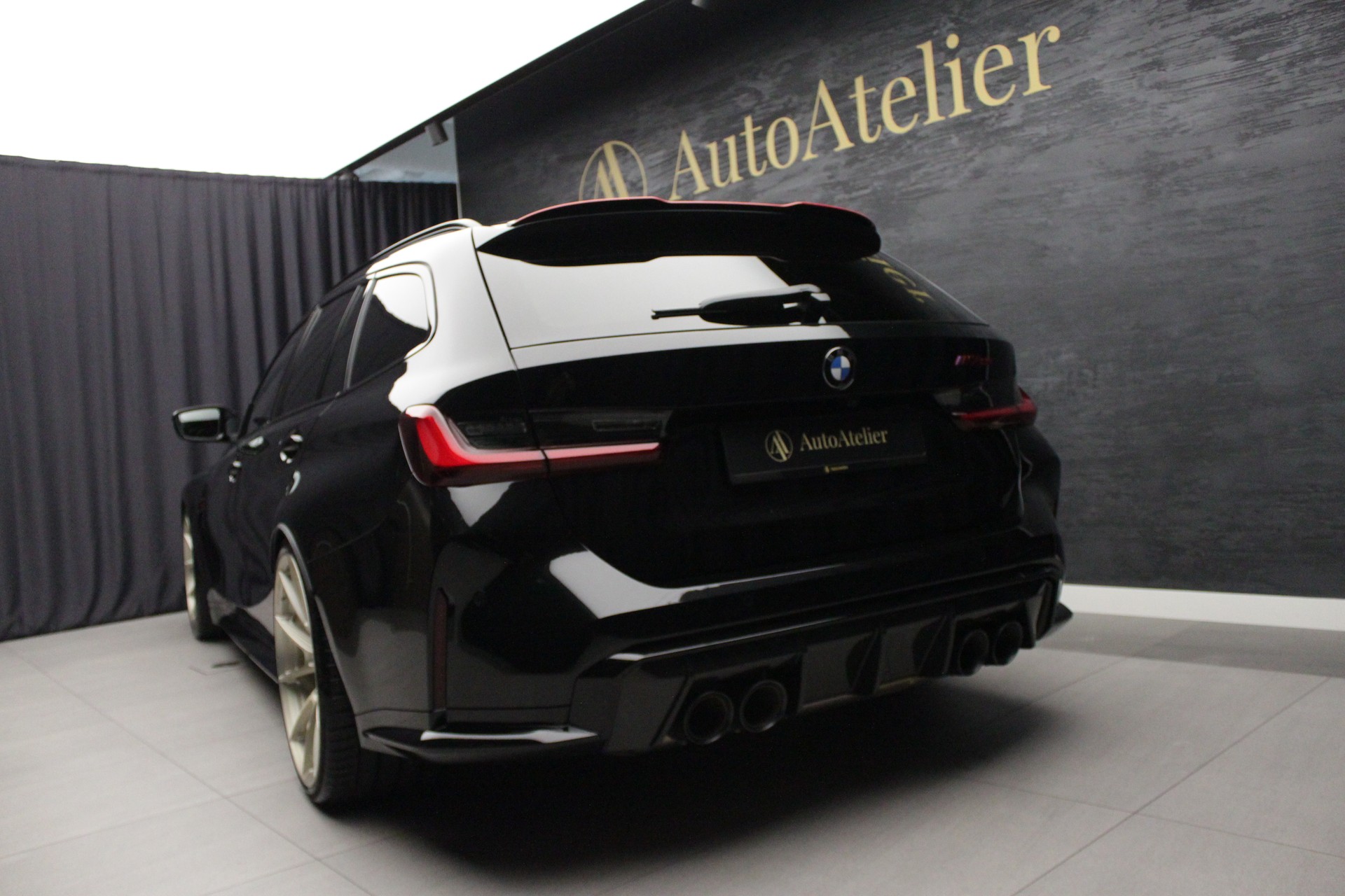 BMW M3 CS Touring xDrive-image-12