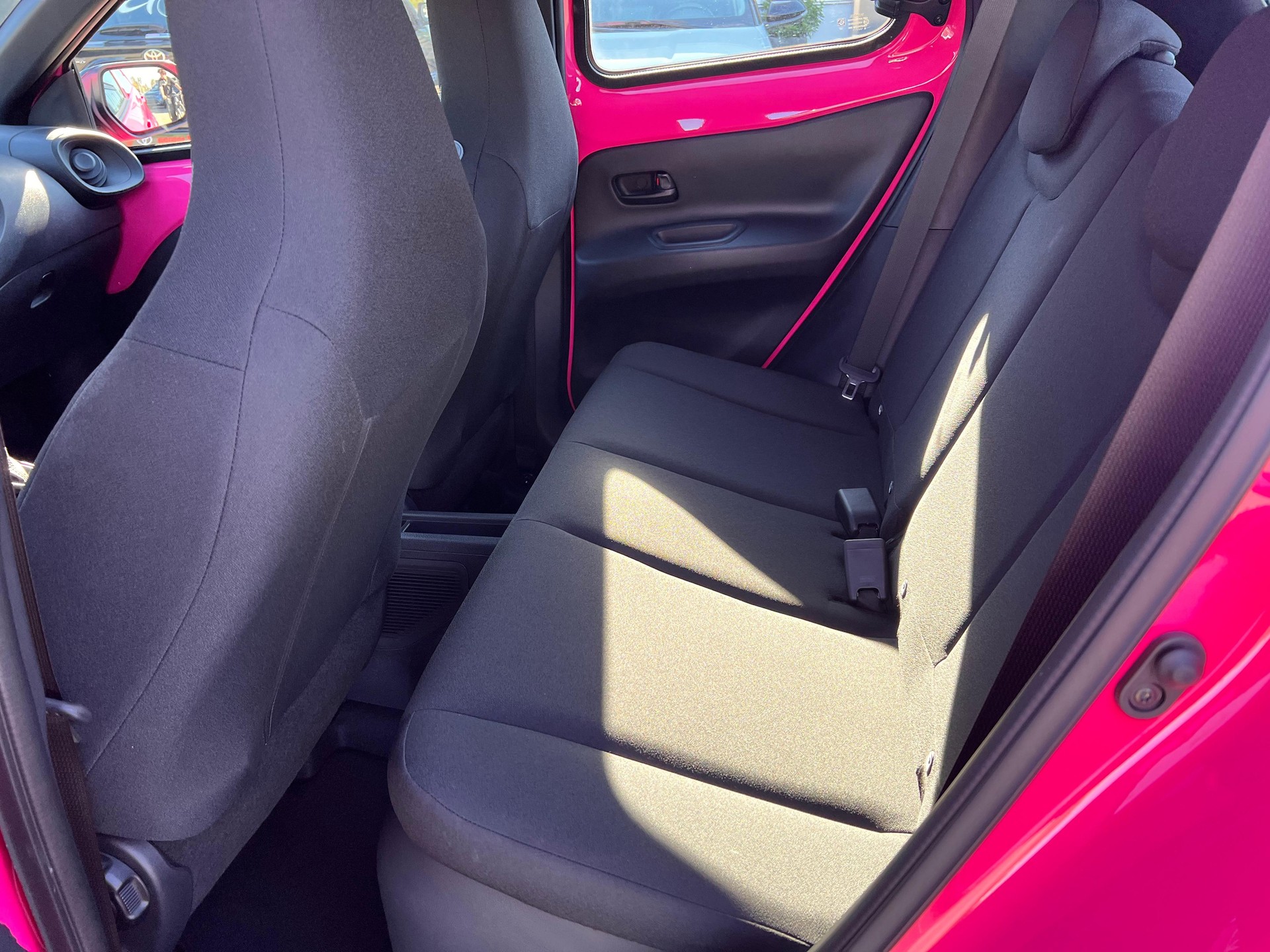 TOYOTA Aygo X 1.5 VVT-i HSD Comfort-image-10