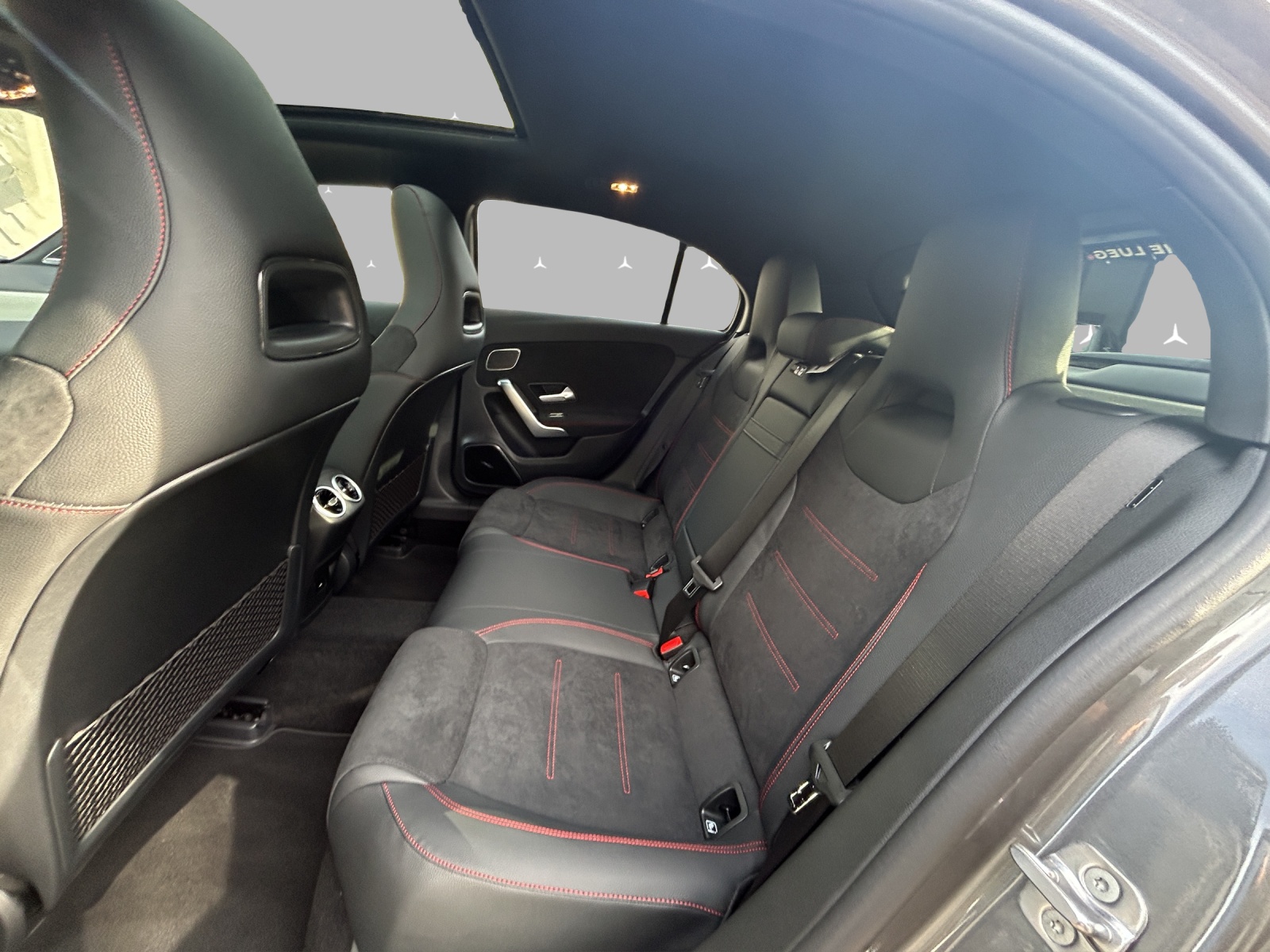 MERCEDES-BENZ A 200 Night Star 7G-DCT-image-13
