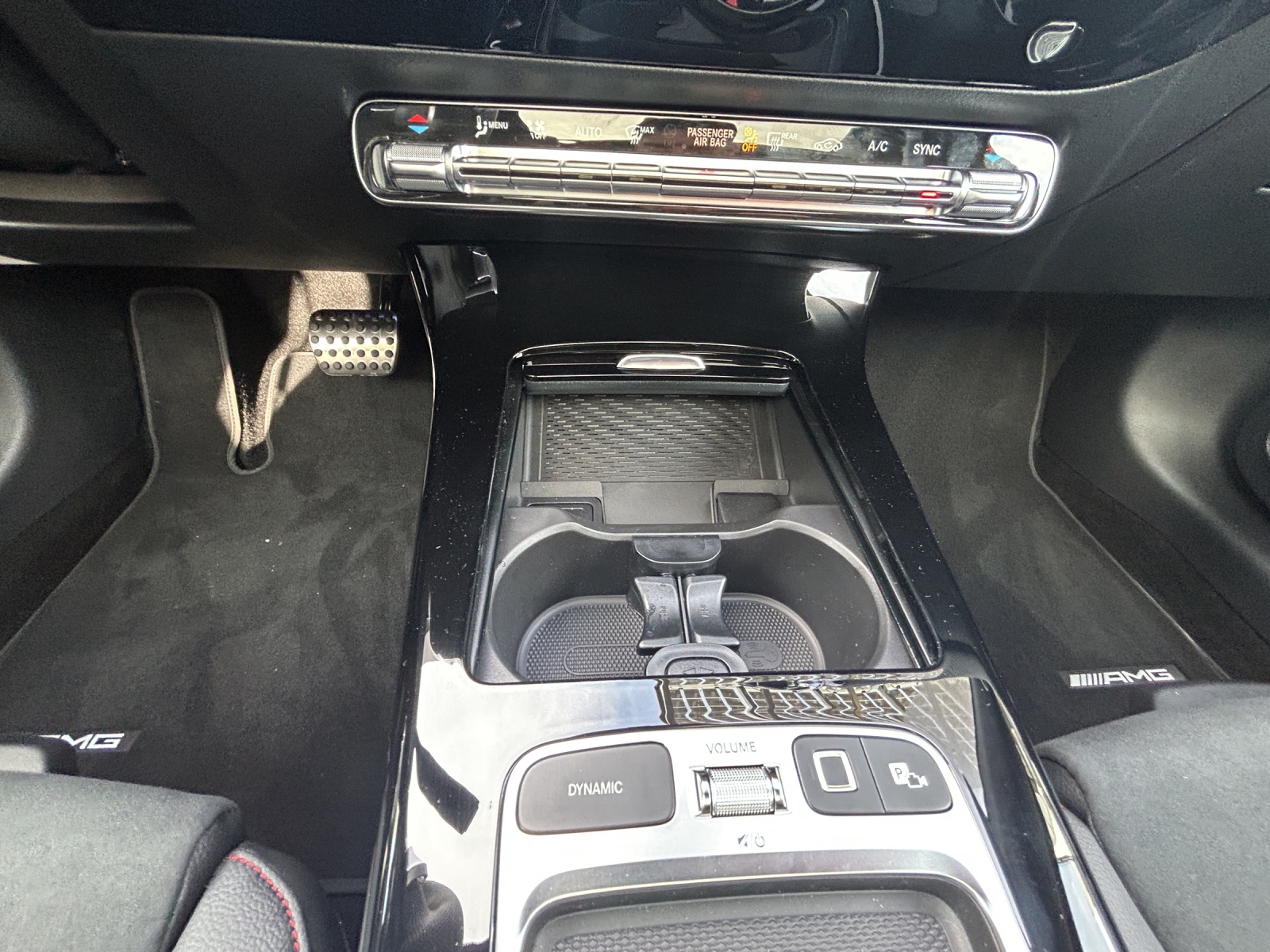 MERCEDES-BENZ A 200 Night Star 7G-DCT-image-15