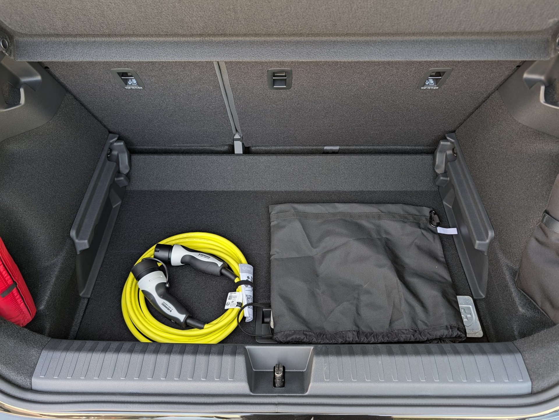 VW ID.Polo 52 kWh Life Edition One-image-15