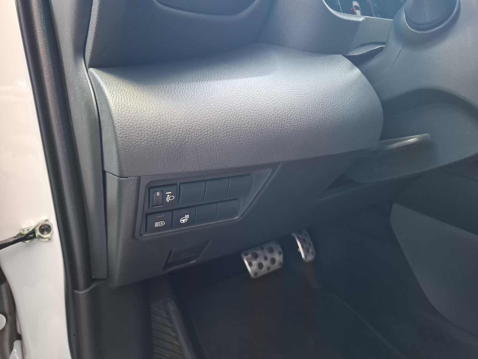 TOYOTA Yaris 1.5 VVT-i HSD GR Sport-image-17
