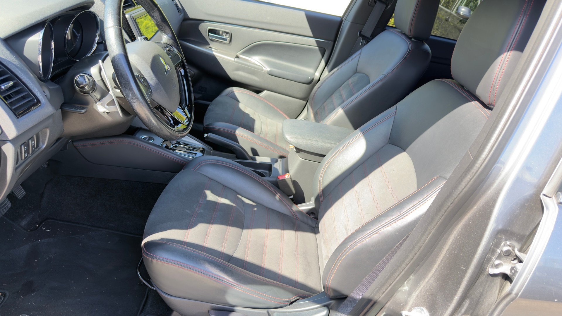 MITSUBISHI ASX 2.0 MIVEC Style 4WD Automat-image-10