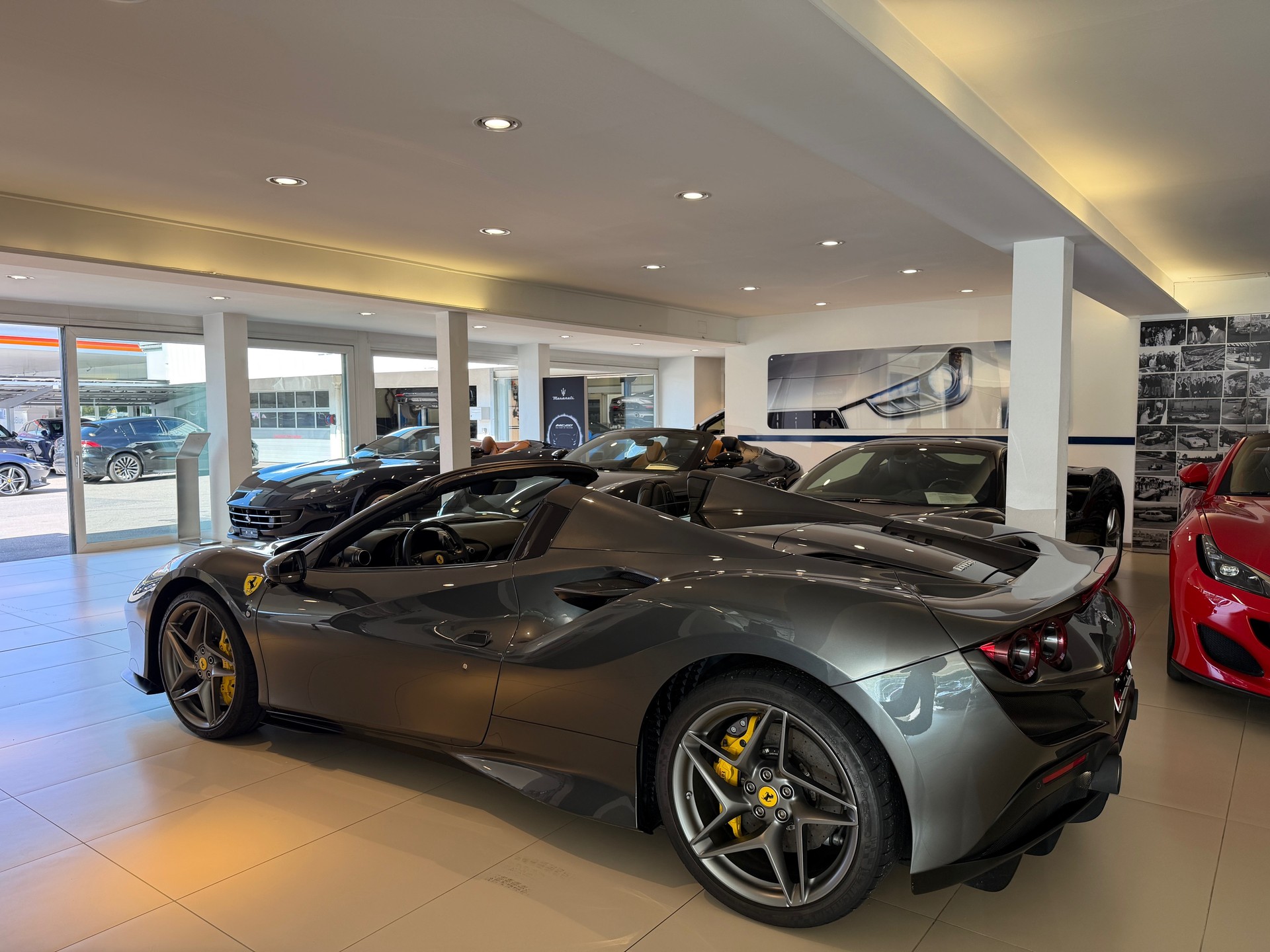 FERRARI F8 Spider-image-27