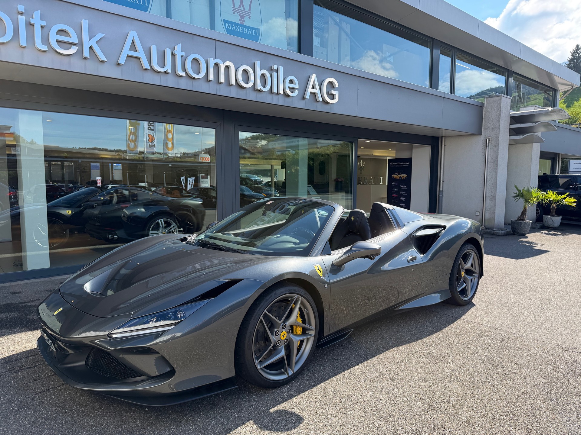FERRARI F8 Spider-image-10