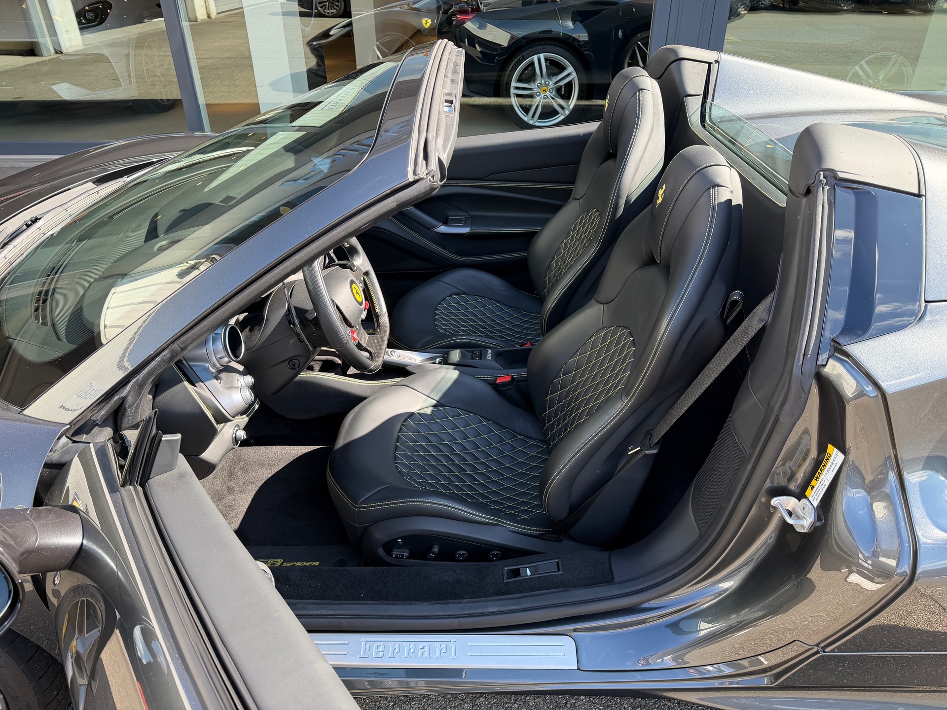 FERRARI F8 Spider-image-9
