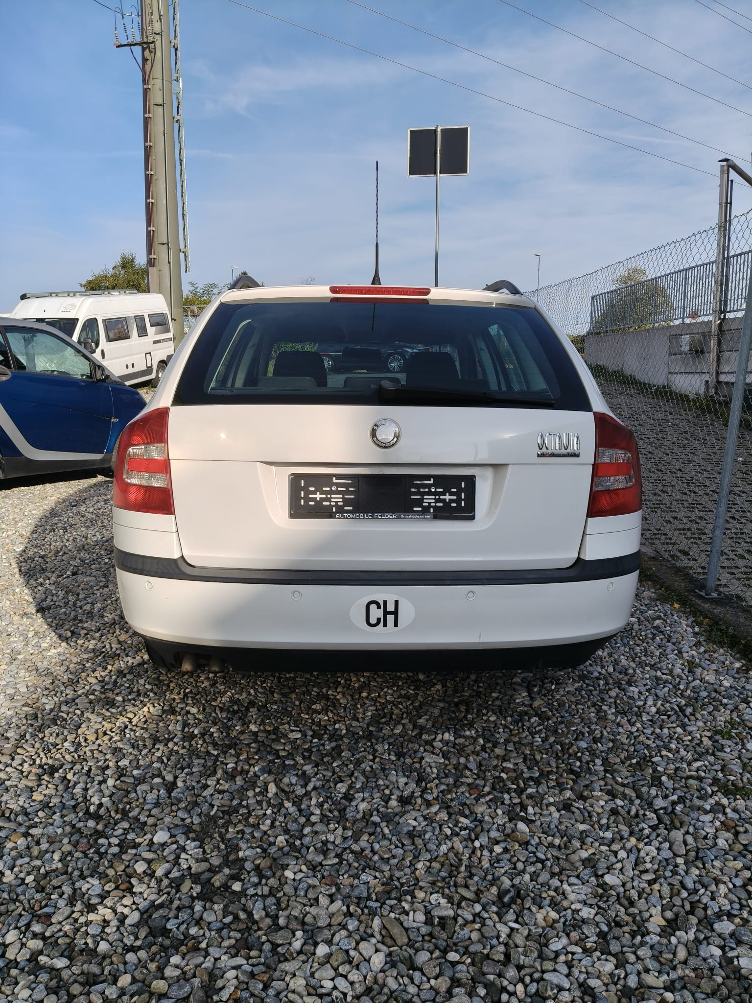 SKODA Octavia 1.9 TDI Adventure 4x4-image-5