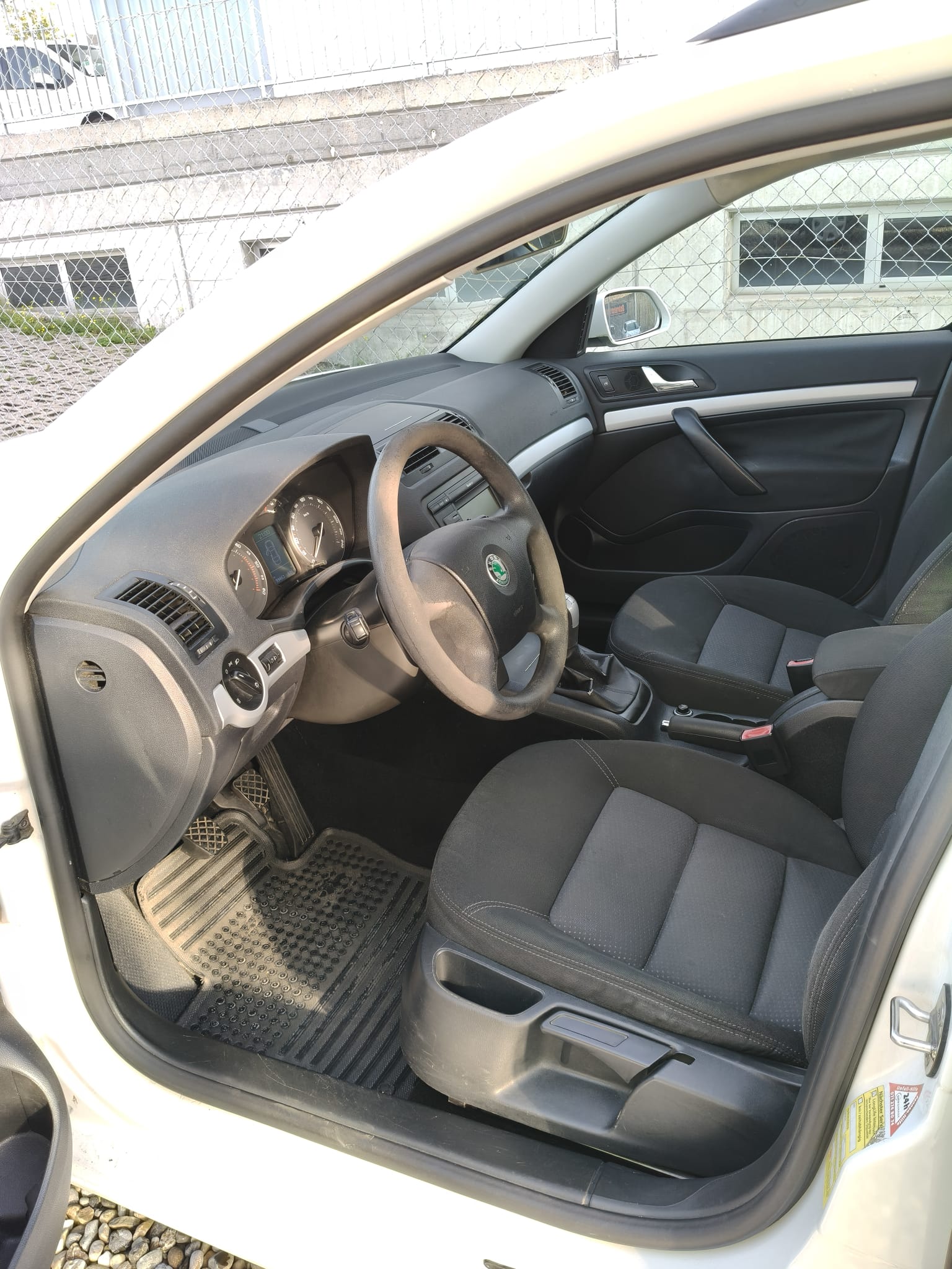 SKODA Octavia 1.9 TDI Adventure 4x4-image-7