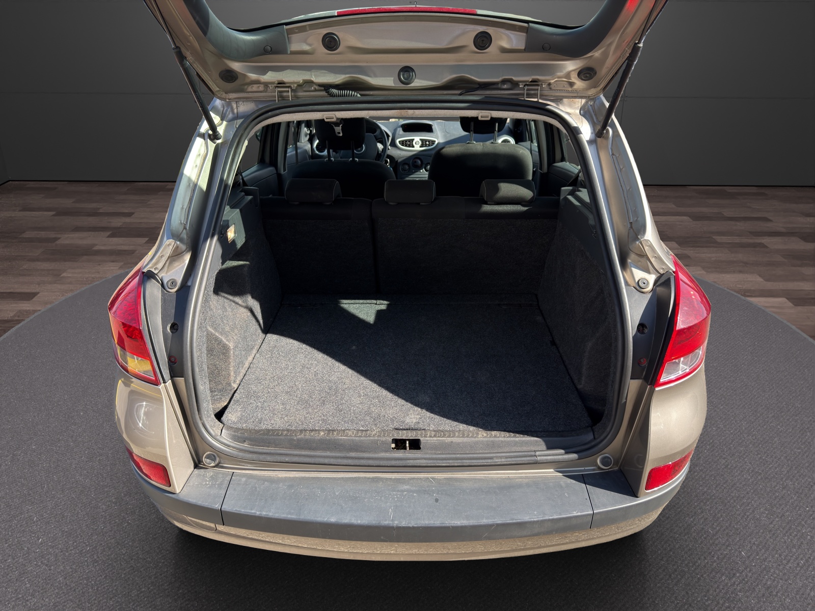 RENAULT Clio Grandtour 1.2 16V Expression – Nur 114'500 km | Kombi | Ab MFK-image-5
