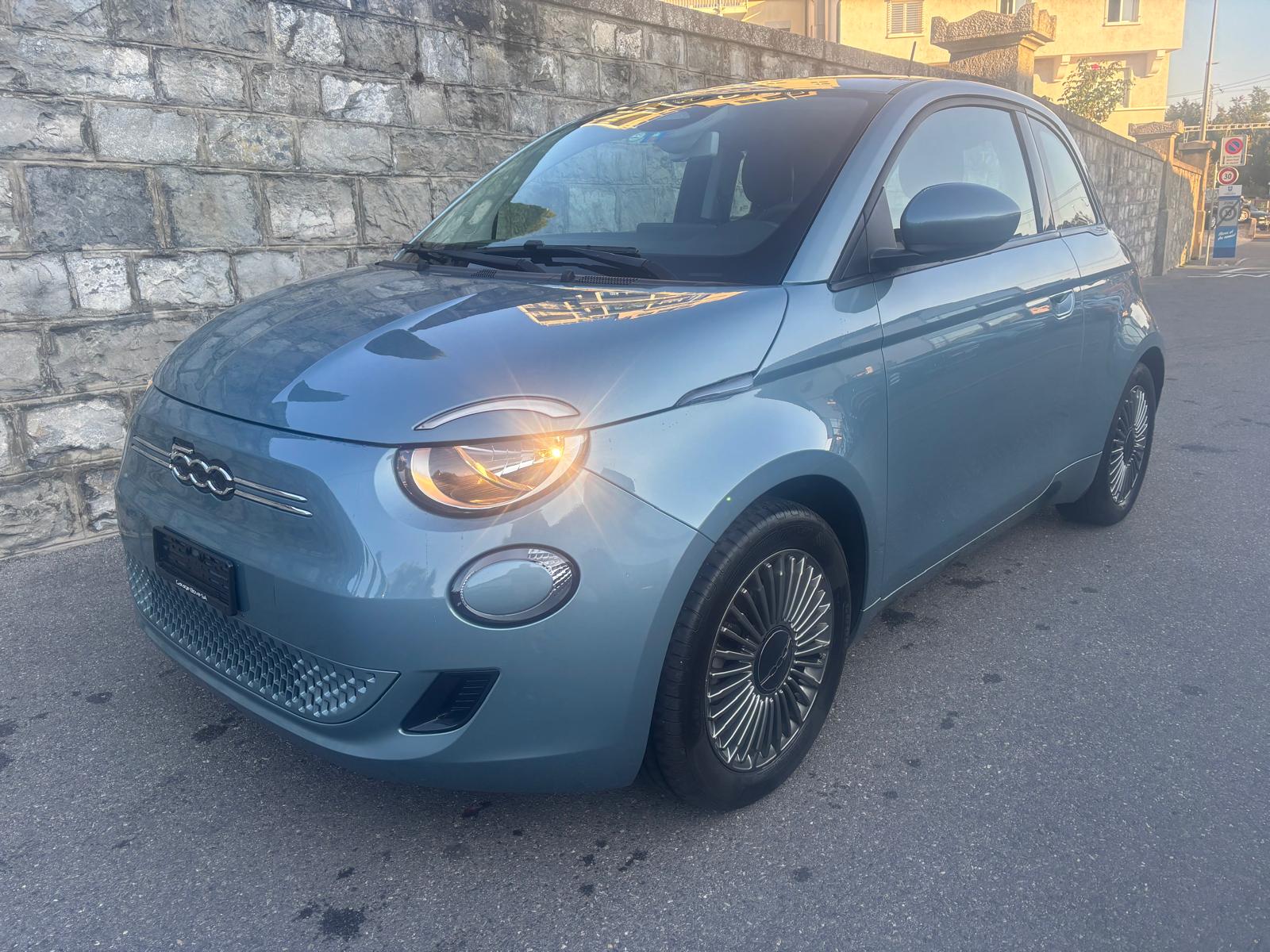 FIAT 500 3+1 electric 87 kW Icon-image-1