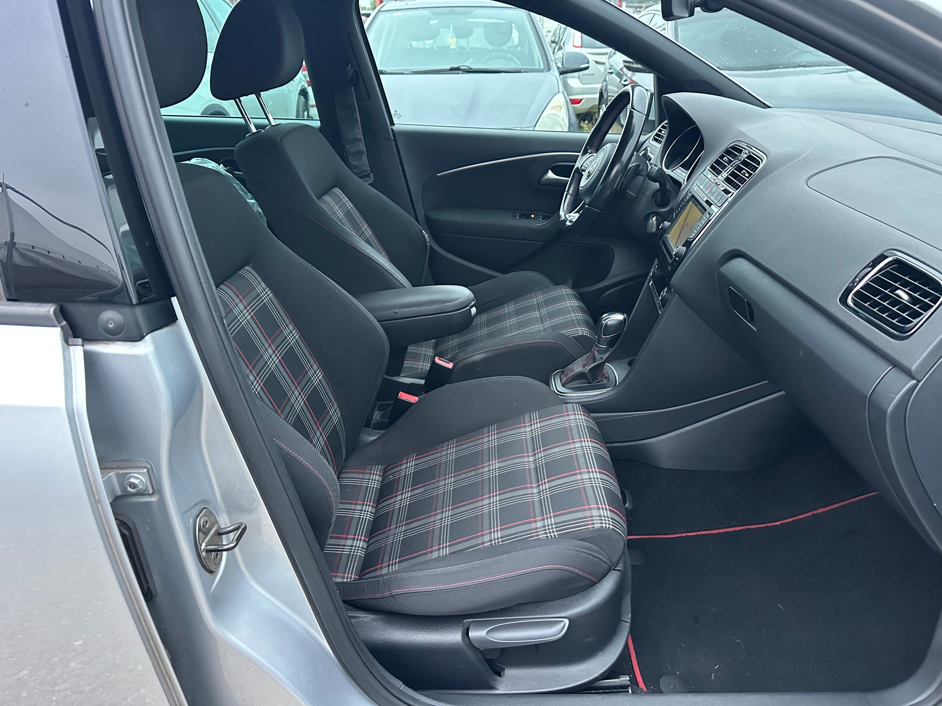 VW Polo 1.8 TSI GTI DSG-image-13