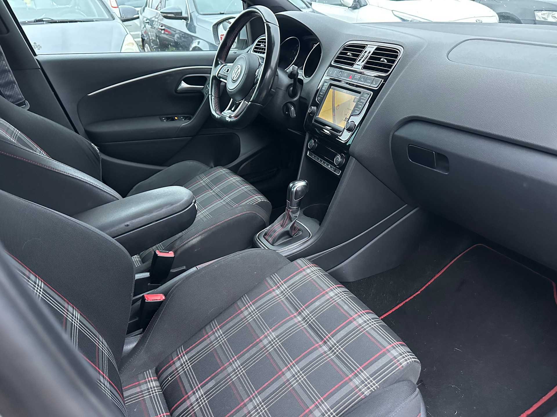 VW Polo 1.8 TSI GTI DSG-image-10