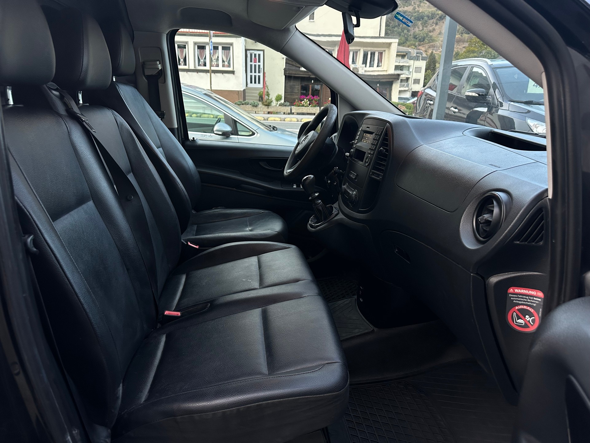 MERCEDES-BENZ Vito 111 CDI L Euro 5-image-11