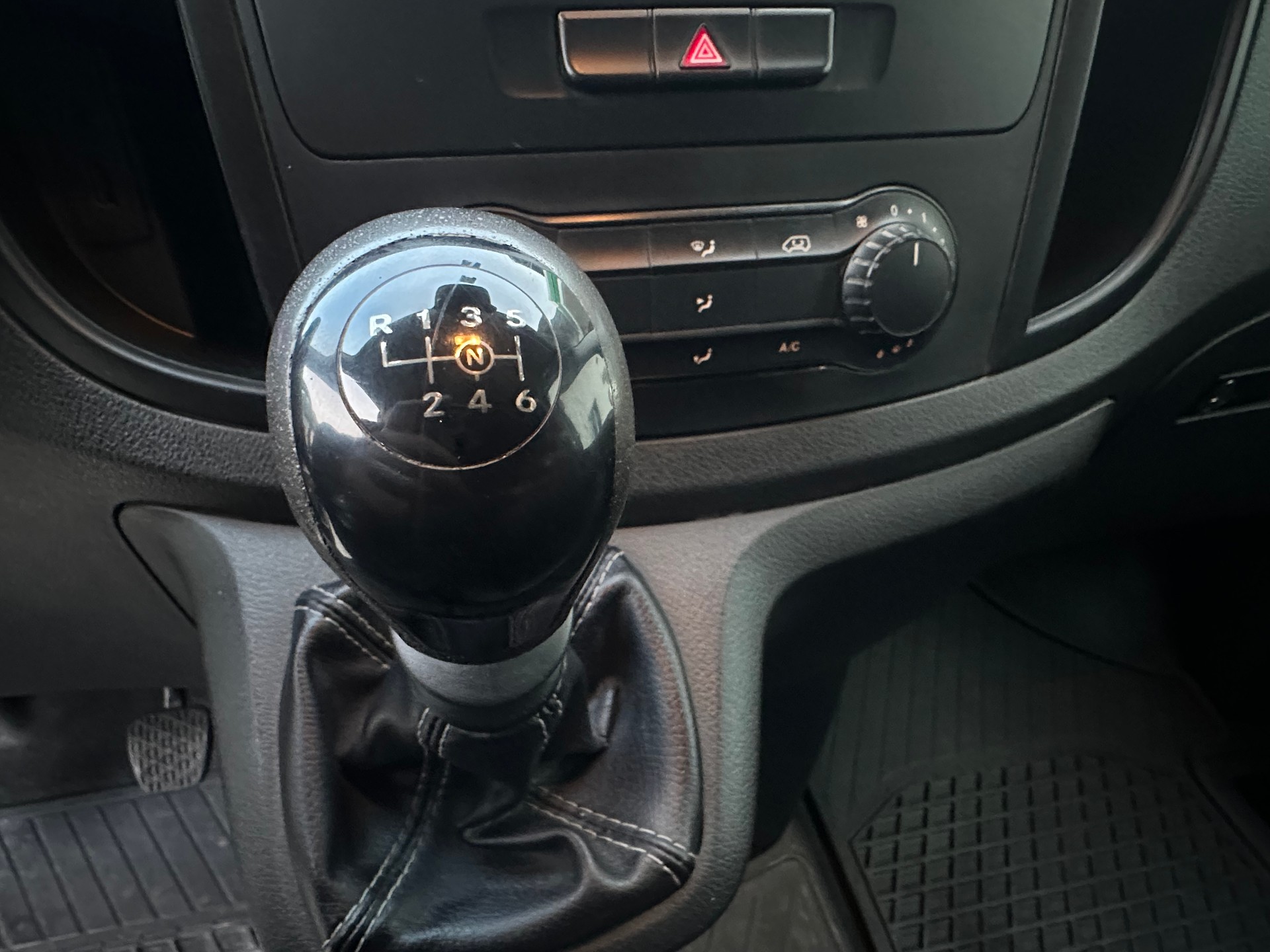 MERCEDES-BENZ Vito 111 CDI L Euro 5-image-15