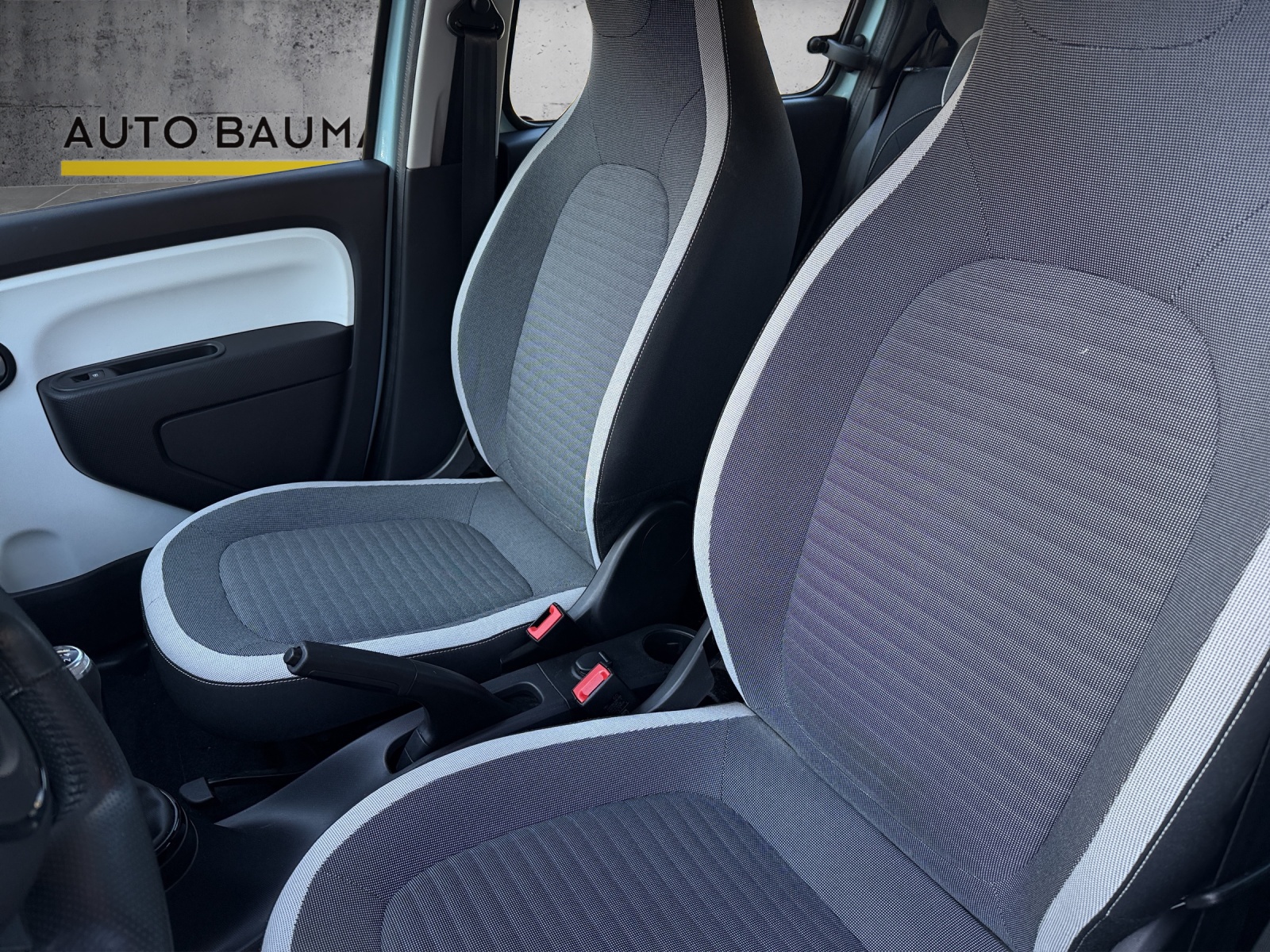 RENAULT Twingo SCe 65 Zen-image-15