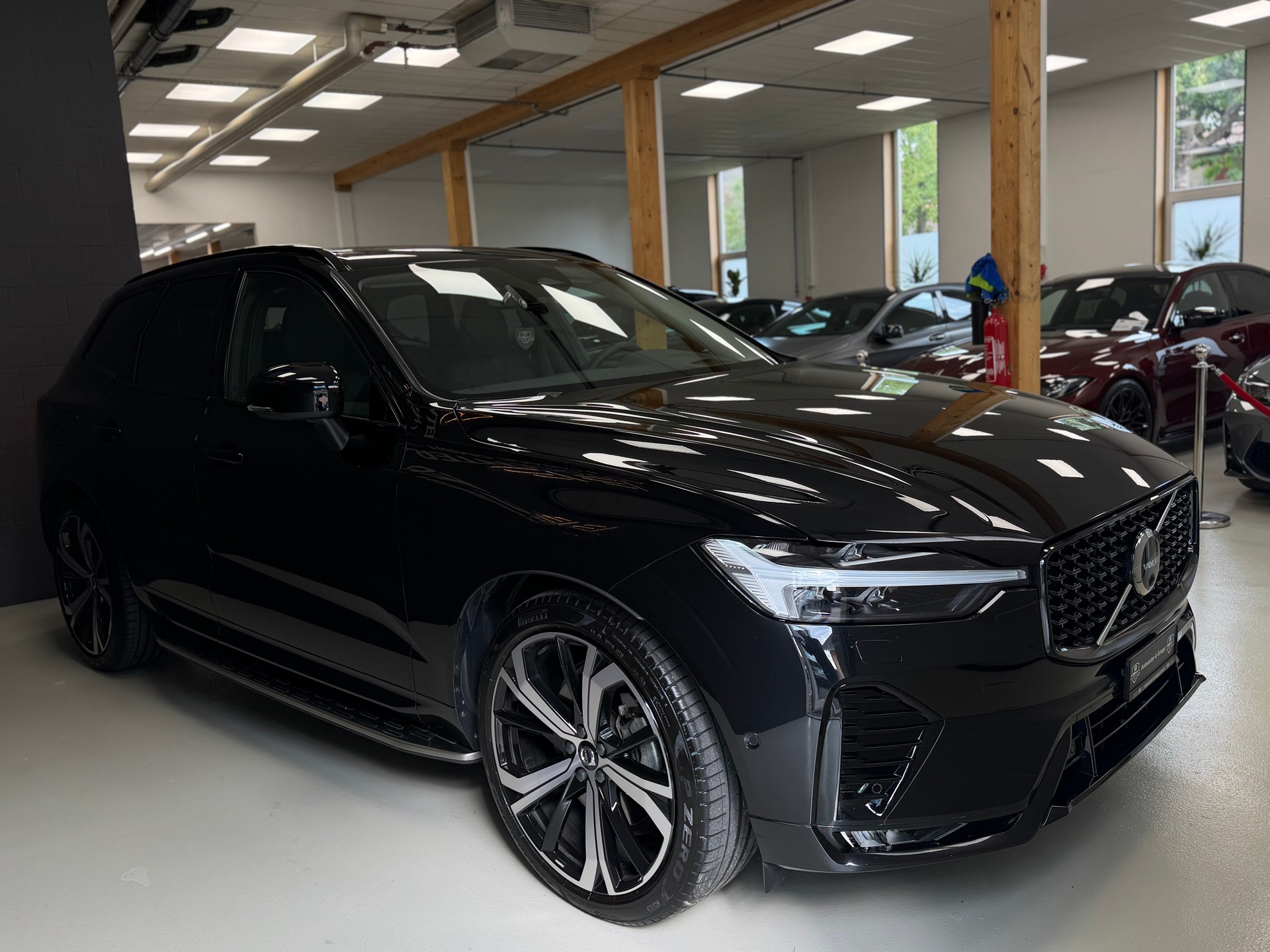 VOLVO XC60 B5 Benzin Mild Hybrid AWD Ultimate Dark Geartronic-image-8