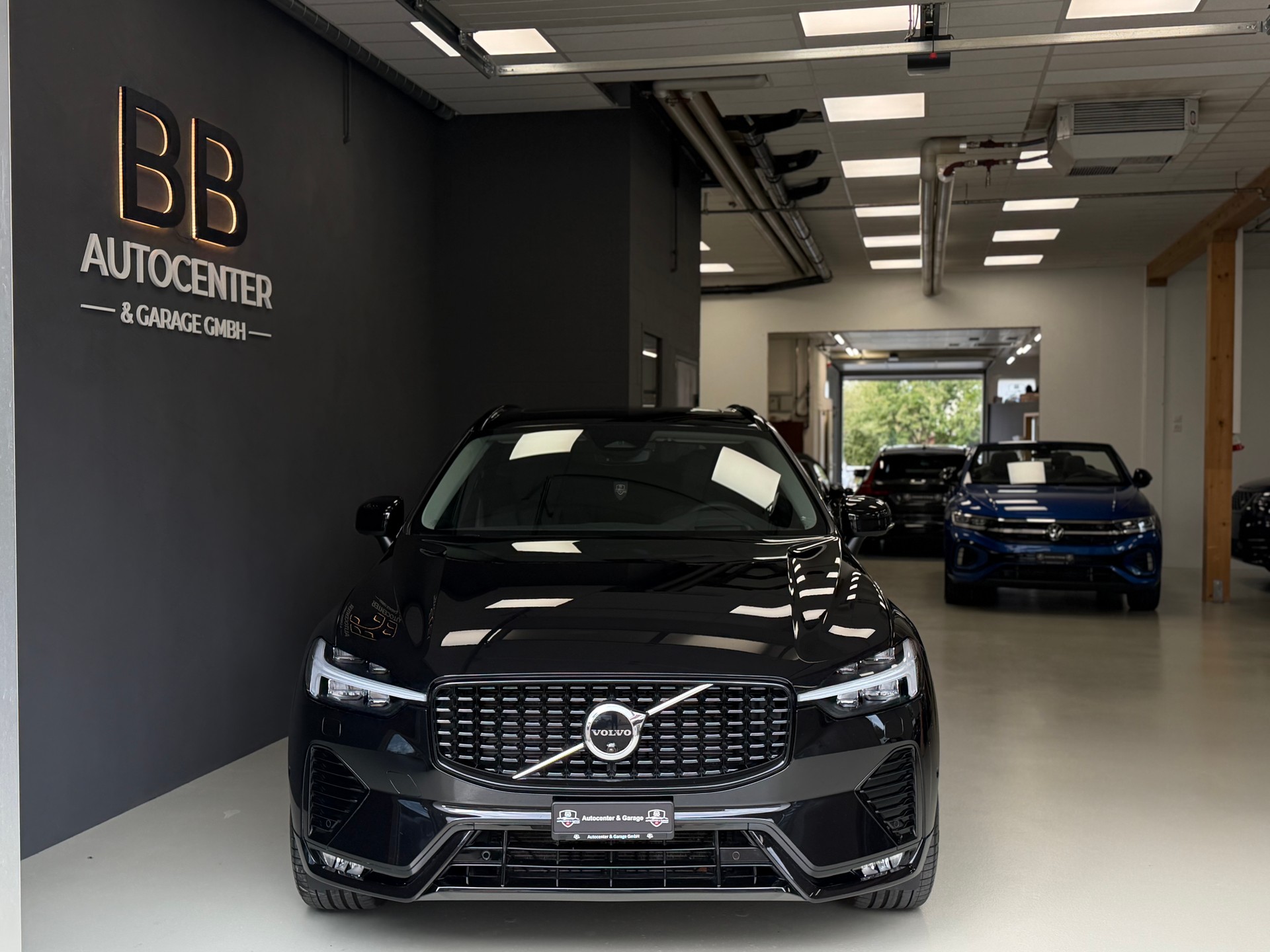 VOLVO XC60 B5 Benzin Mild Hybrid AWD Ultimate Dark Geartronic-image-9