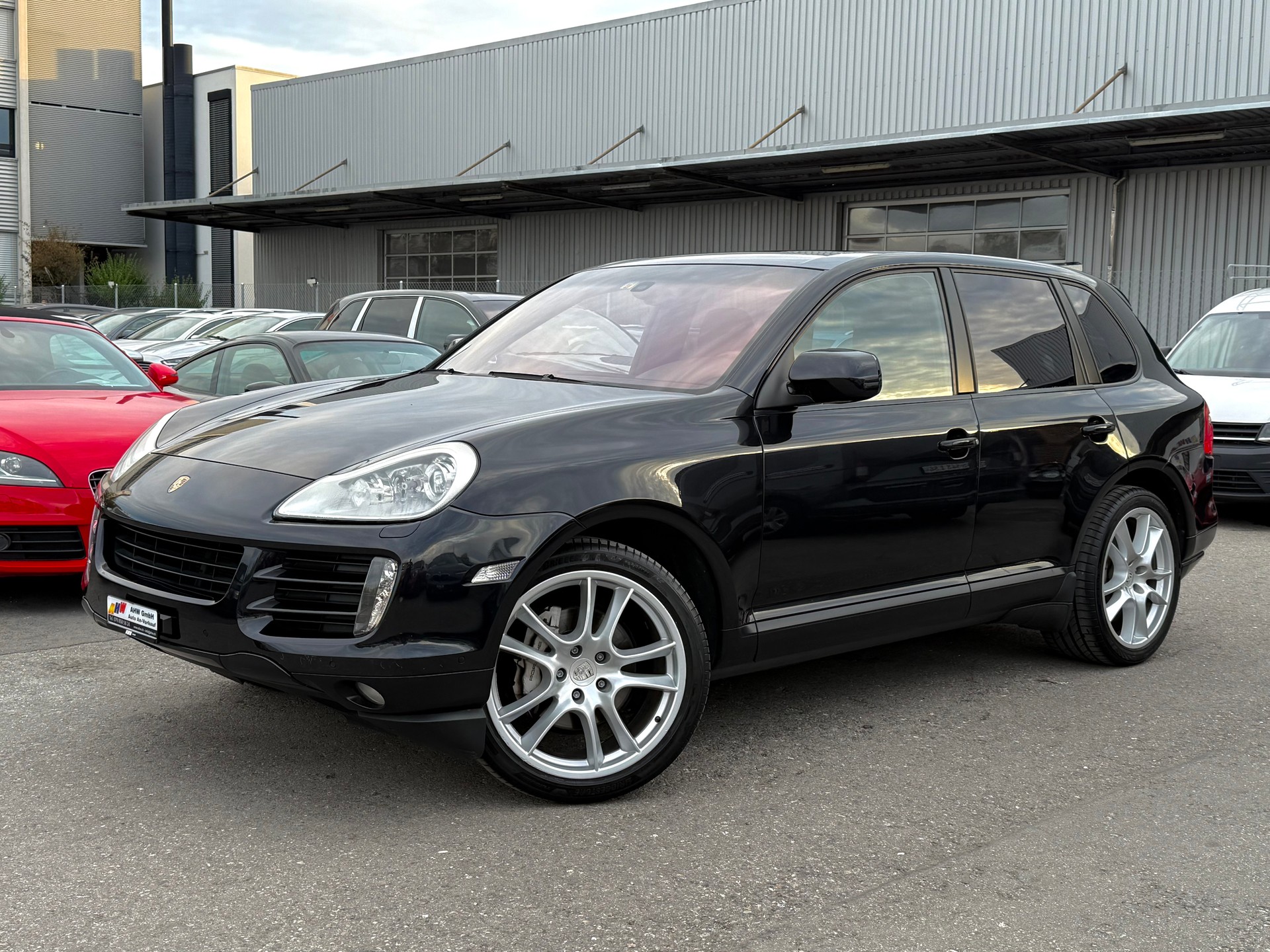 PORSCHE Cayenne S 4.8 V8 / Frisch ab MFK & Service / 8-fach bereift / 21 Sport Räder / BOSE Sound / Schiebedach / PCM 2.0-image-0