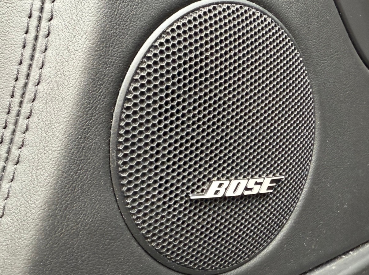 PORSCHE Cayenne S 4.8 V8 / Frisch ab MFK & Service / 8-fach bereift / 21 Sport Räder / BOSE Sound / Schiebedach / PCM 2.0-image-9