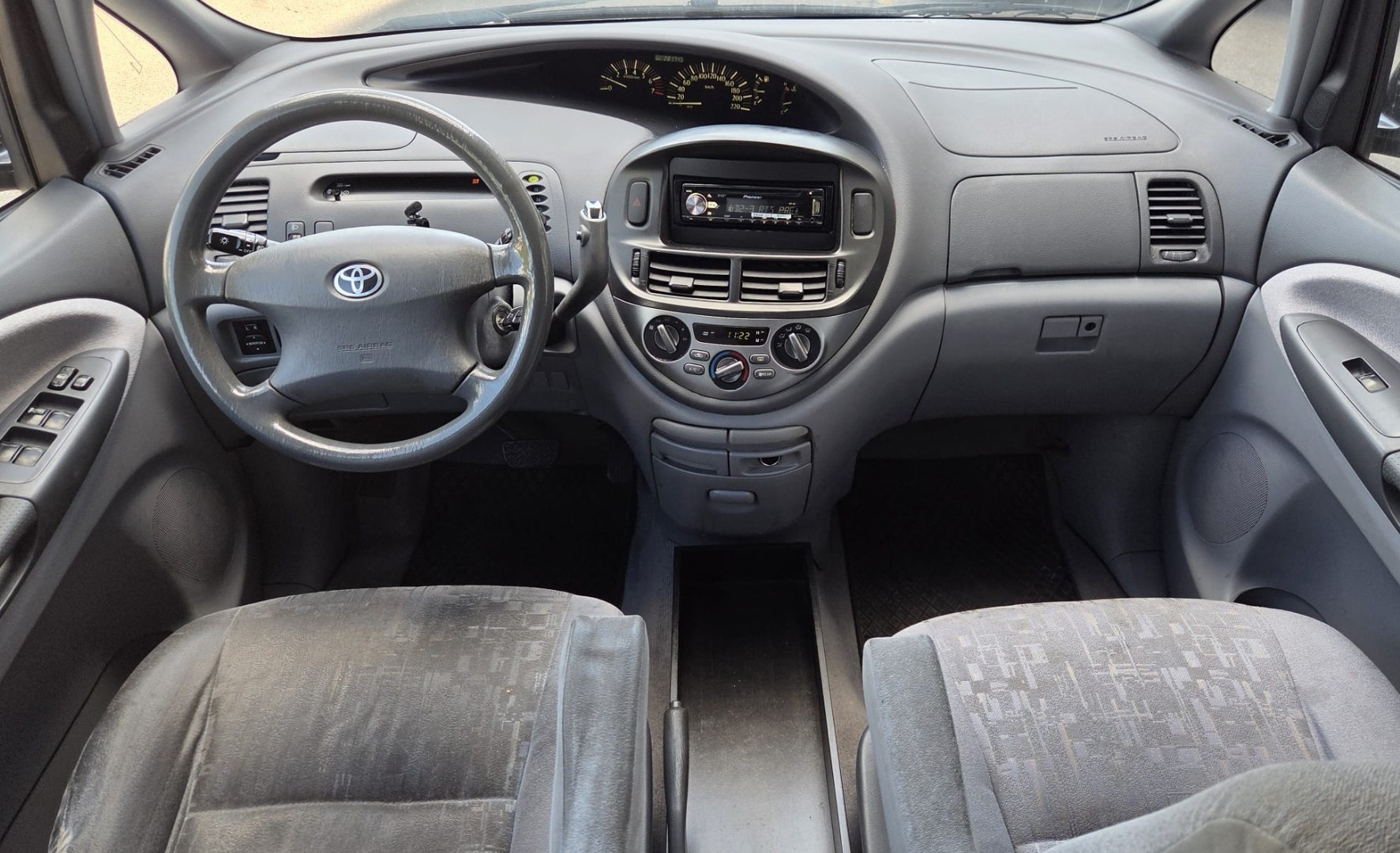 TOYOTA Previa 2.4 Linea Luna-image-5