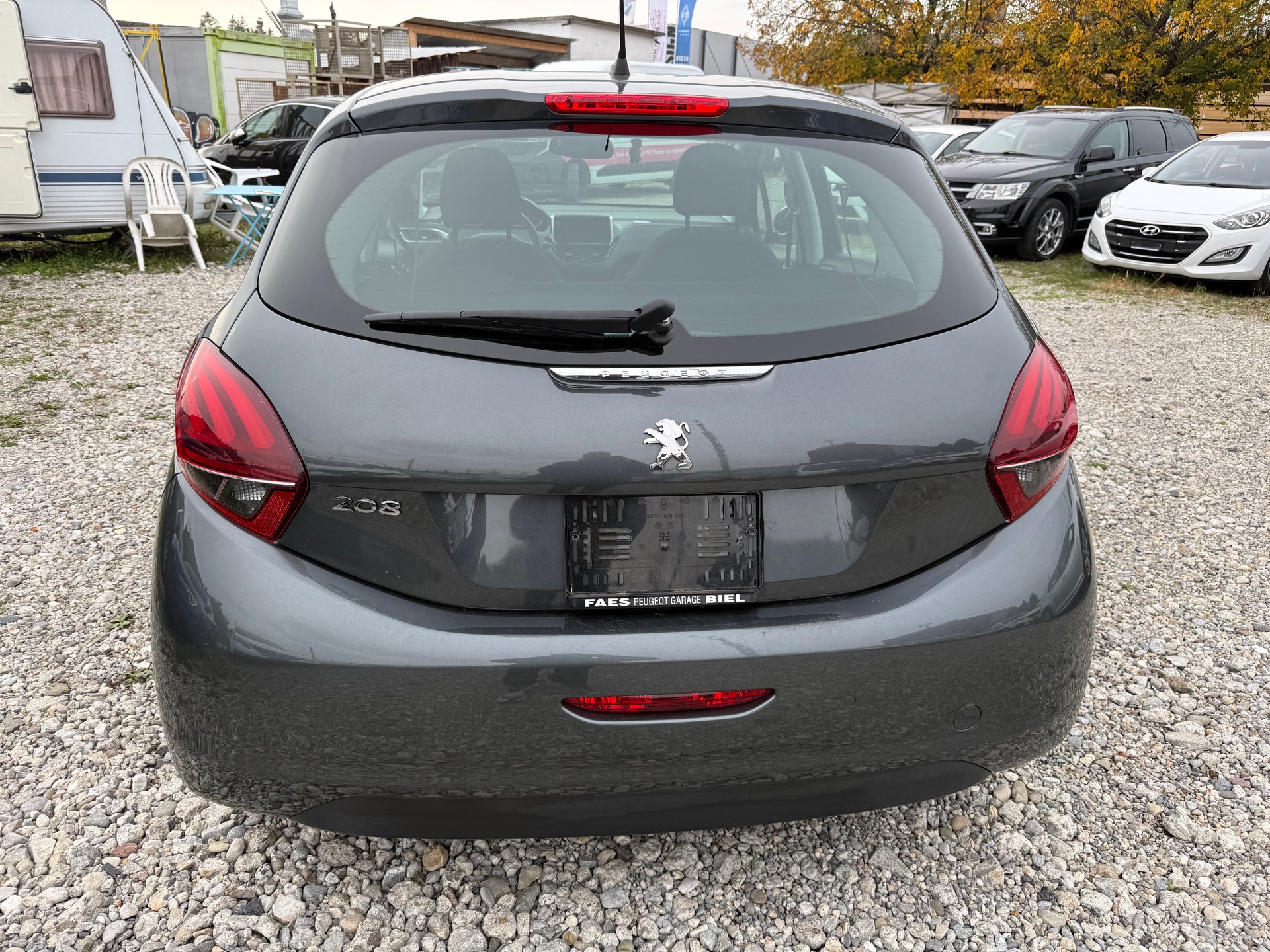 PEUGEOT 208 1.2 PureTech Active EAT6-image-3
