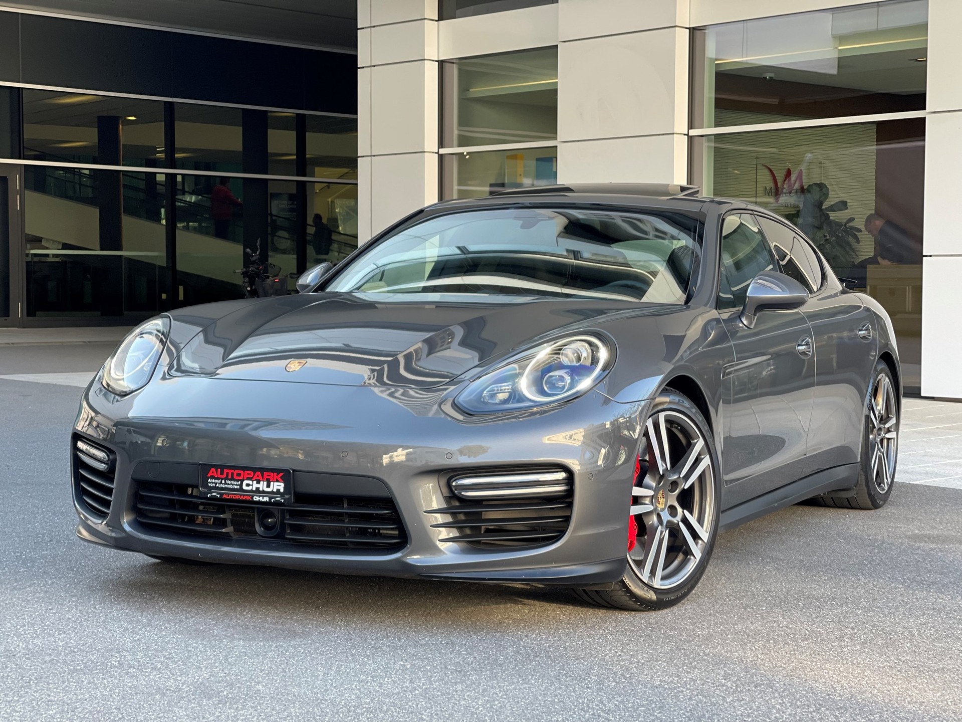 PORSCHE Panamera GTS 4.8 PDK-image-0