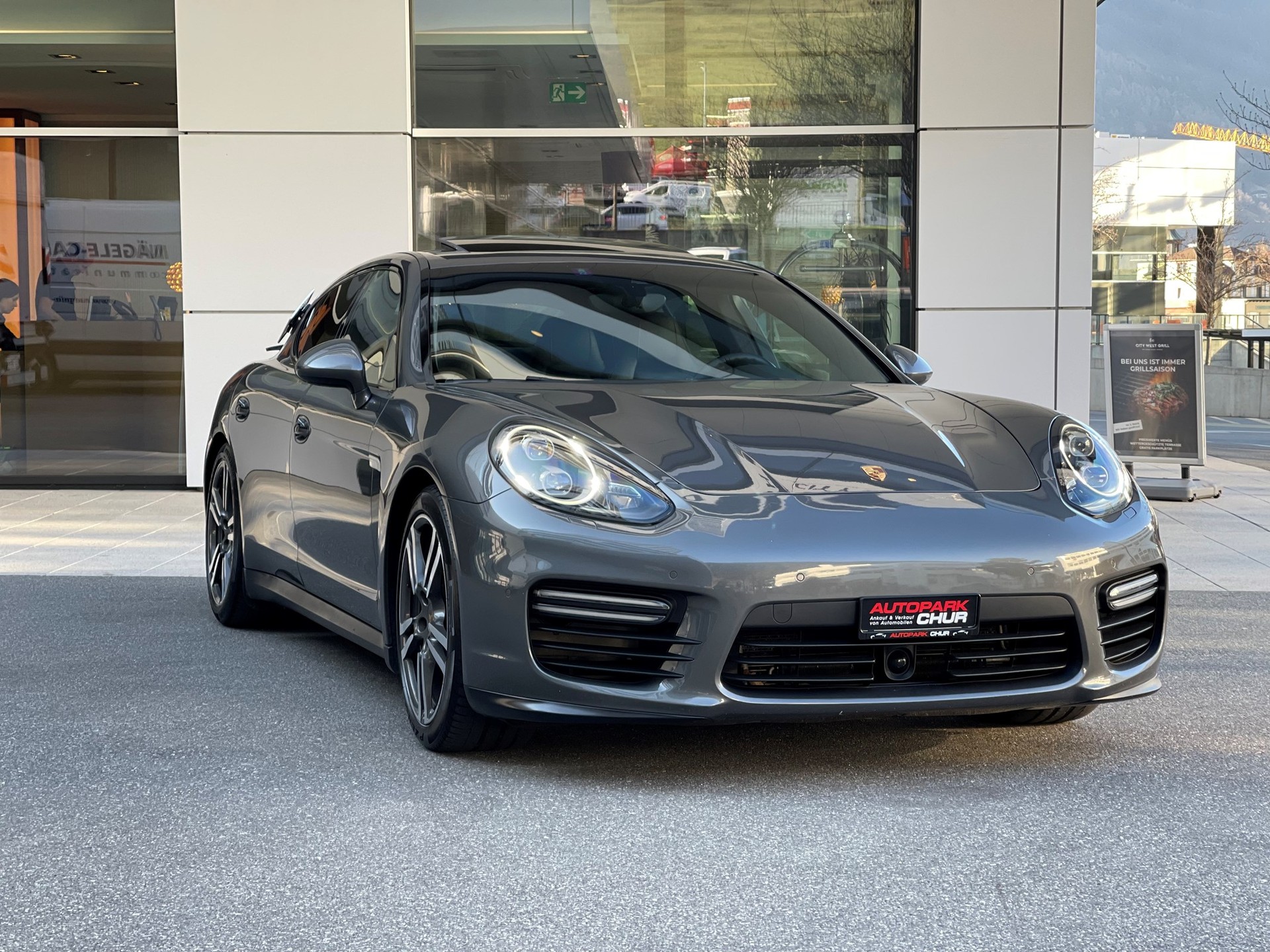 PORSCHE Panamera GTS 4.8 PDK-image-5