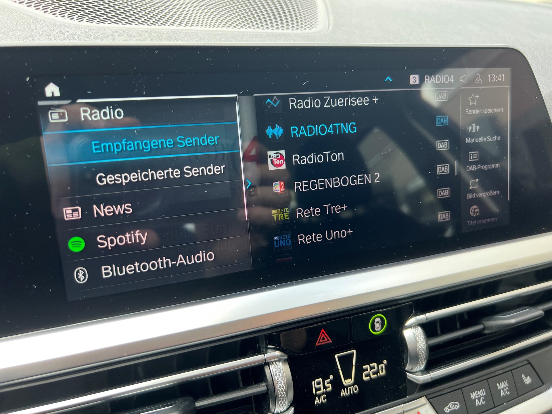 BMW 330e xDrive Sport Line Steptronic-image-20