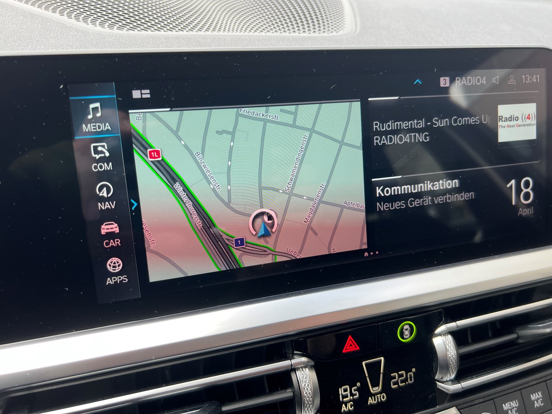 BMW 330e xDrive Sport Line Steptronic-image-21