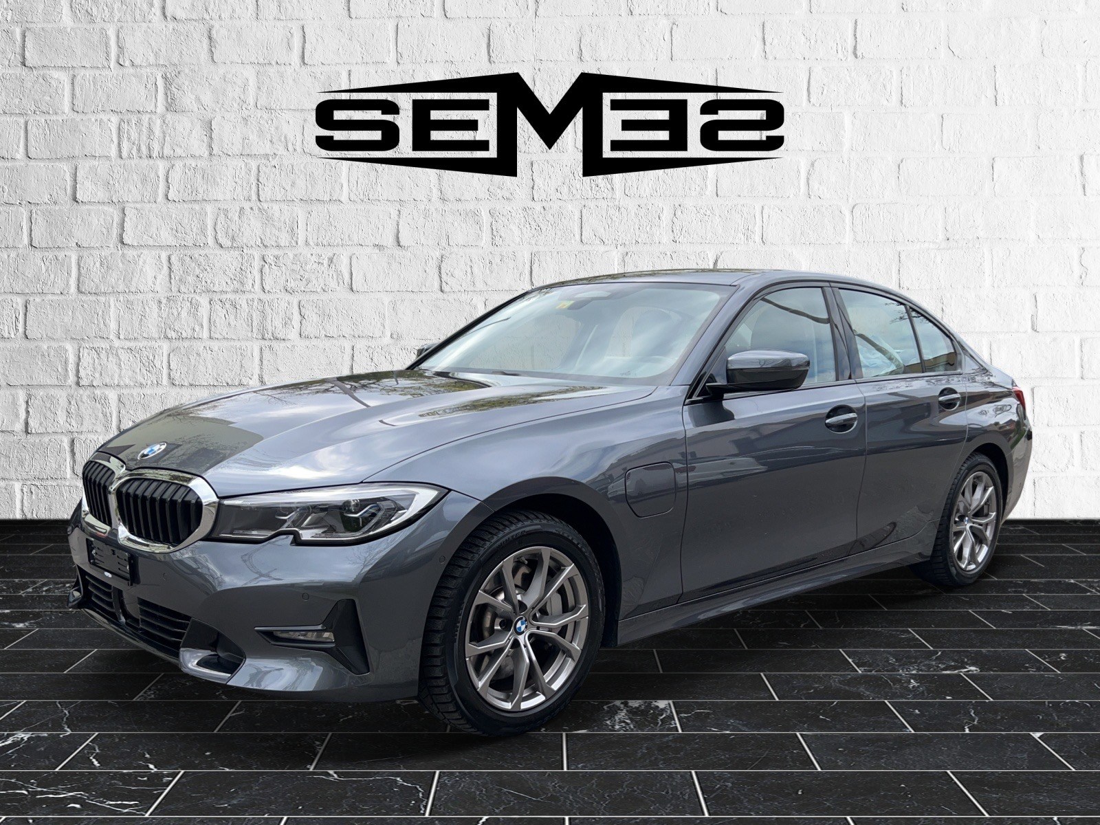 BMW 330e xDrive Sport Line Steptronic-image-2
