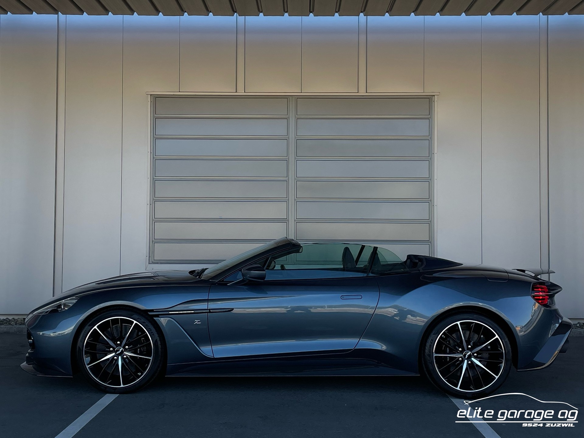 ASTON MARTIN Vanquish ZAGATO Volante V12 1 of 99-image-1