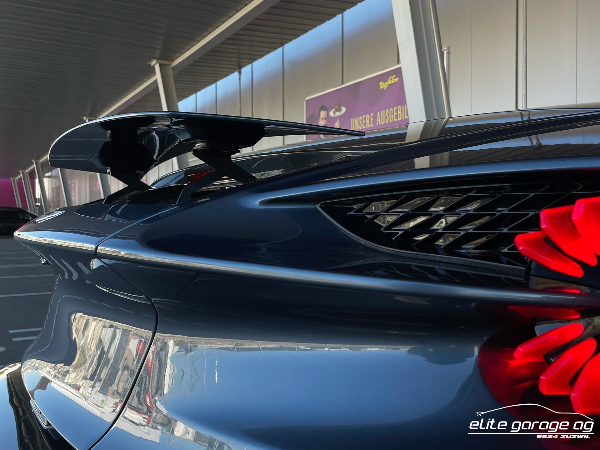ASTON MARTIN Vanquish ZAGATO Volante V12 1 of 99-image-10