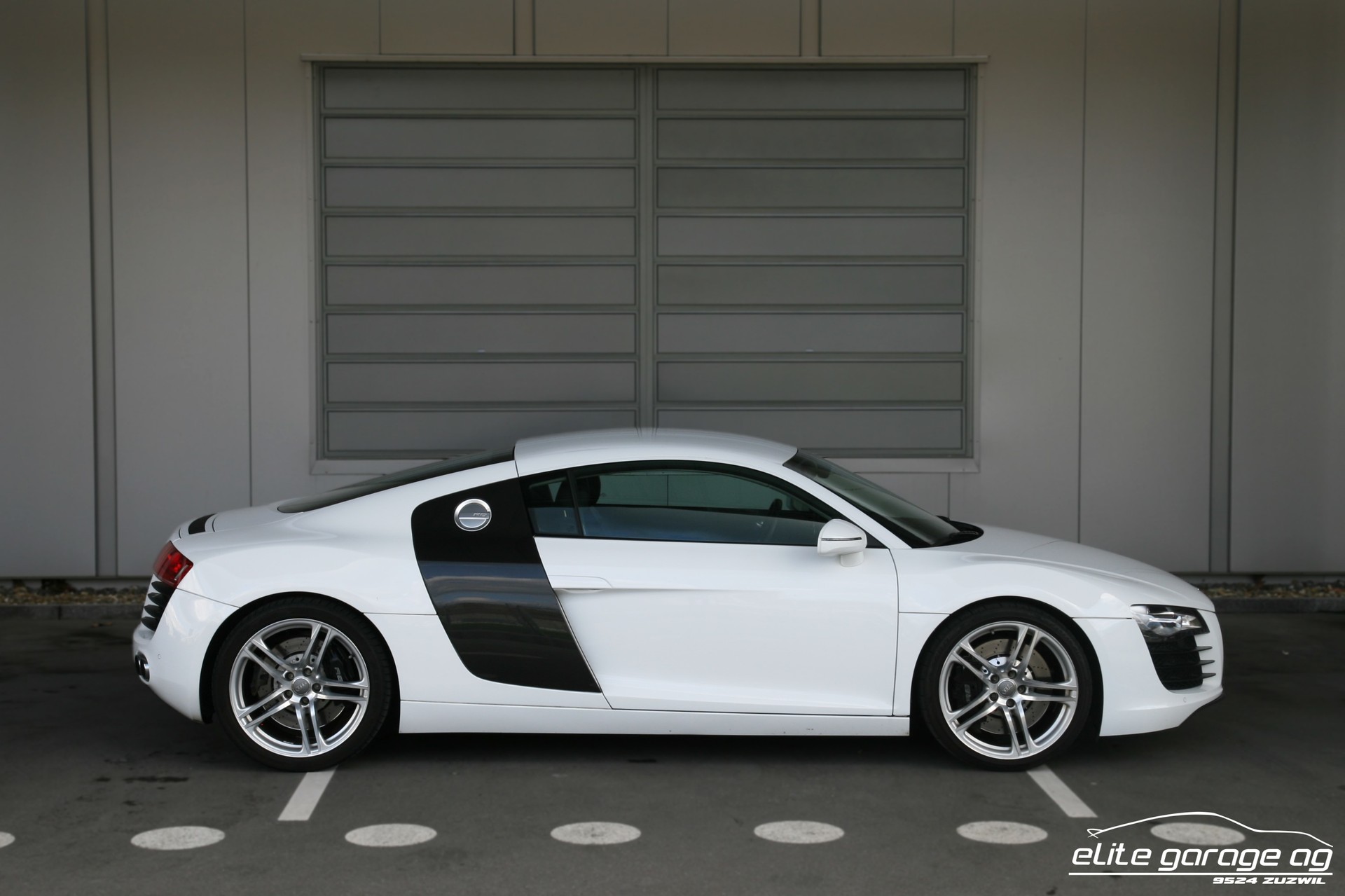AUDI R8 Coupé 4.2 Handschalter-image-5