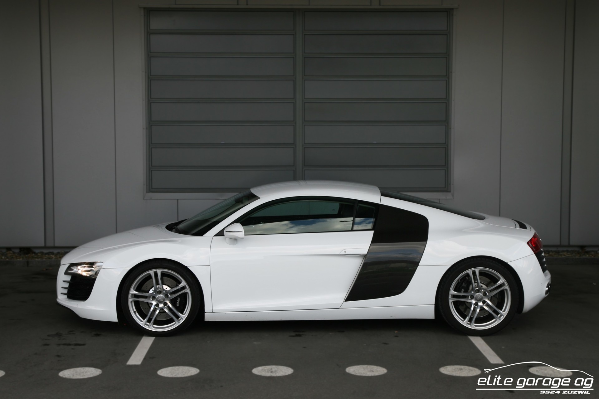 AUDI R8 Coupé 4.2 Handschalter-image-1