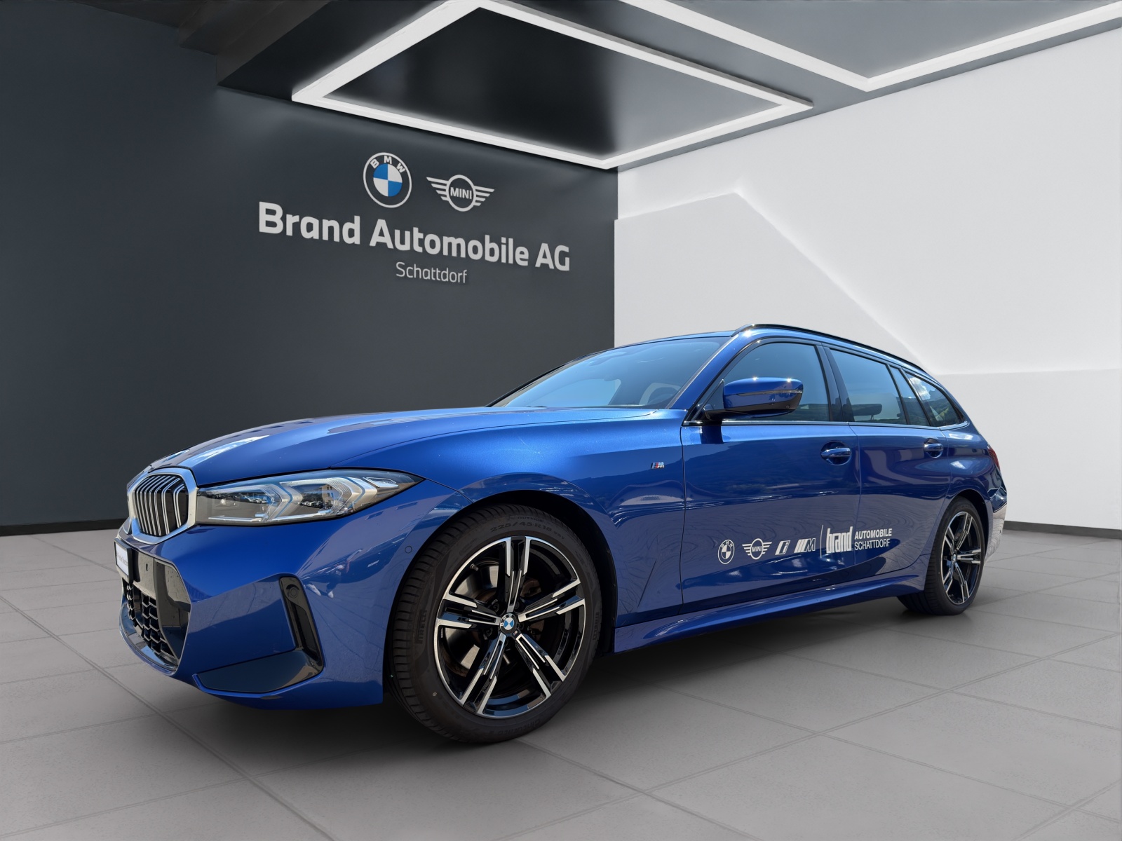 BMW 320d xDrive SAG Touring-image-0