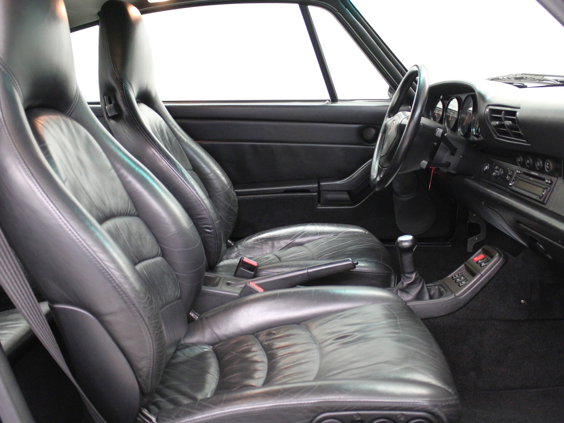 PORSCHE 911 Turbo-image-6