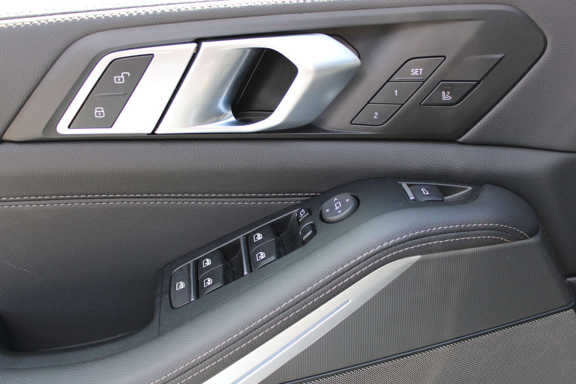 BMW X5 xDrive 45e-image-9