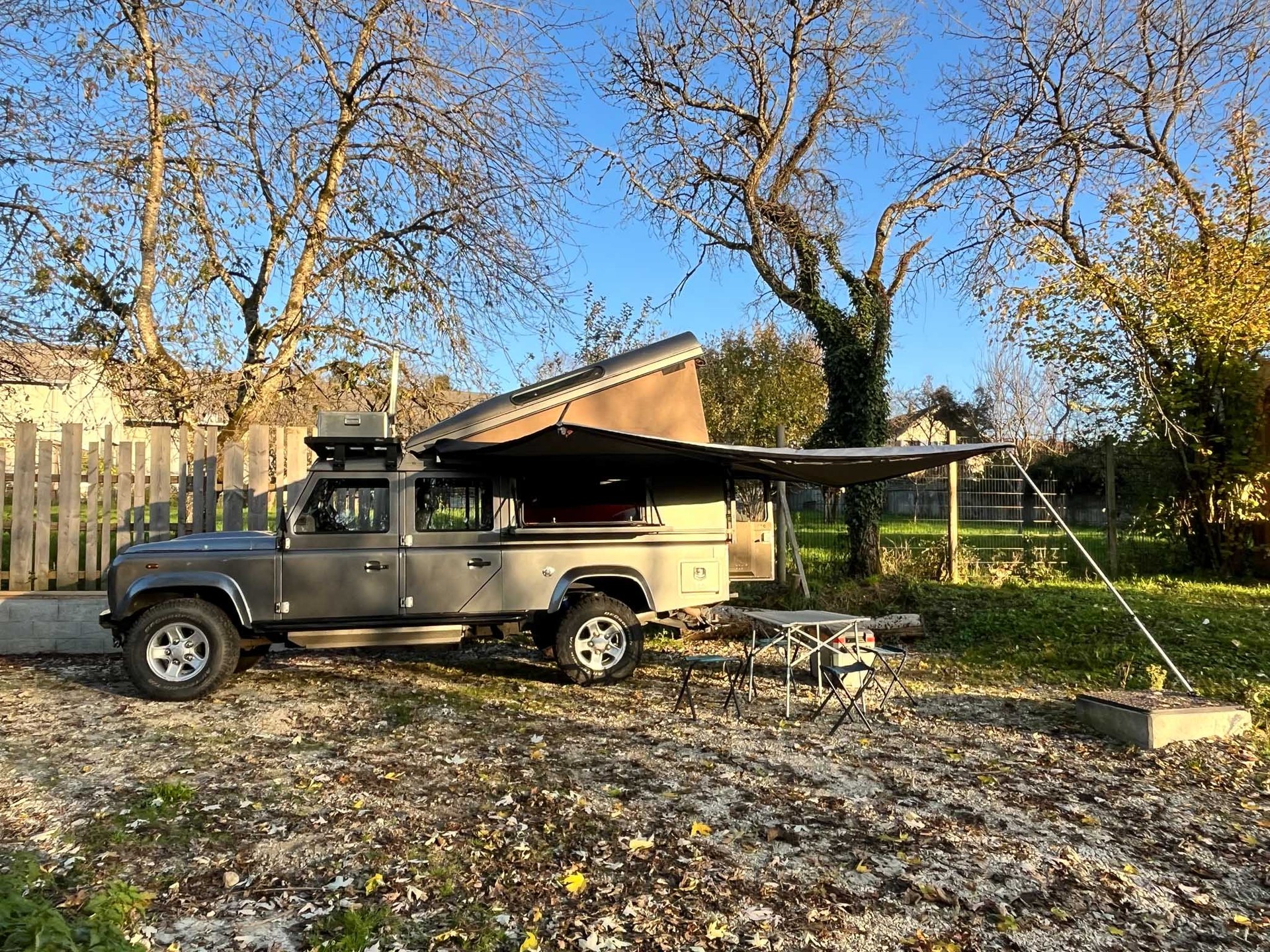 LAND ROVER Defender 130 SW aménagé-image-1