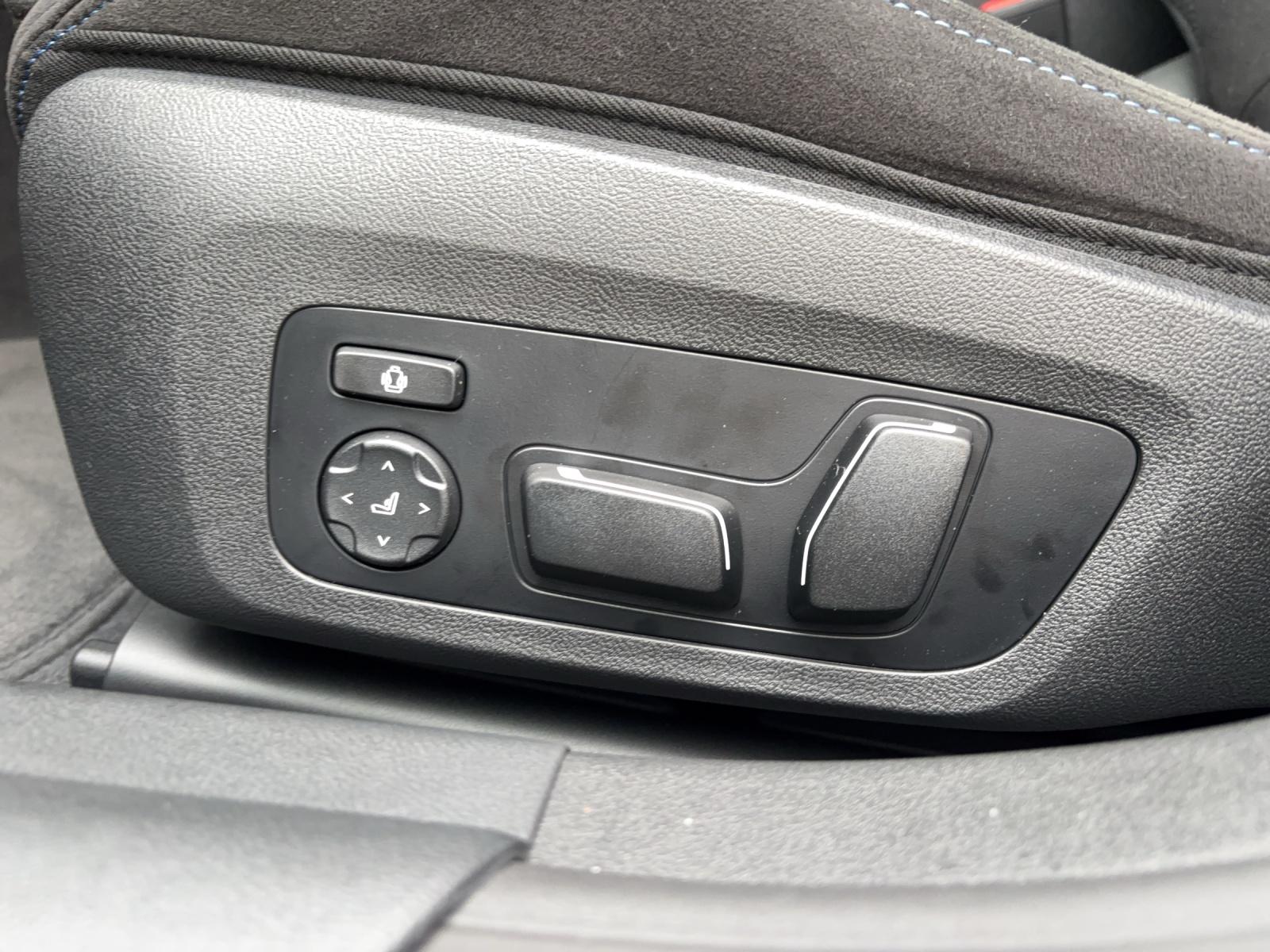 BMW i4 xDrive40 M Sport Pro-image-19