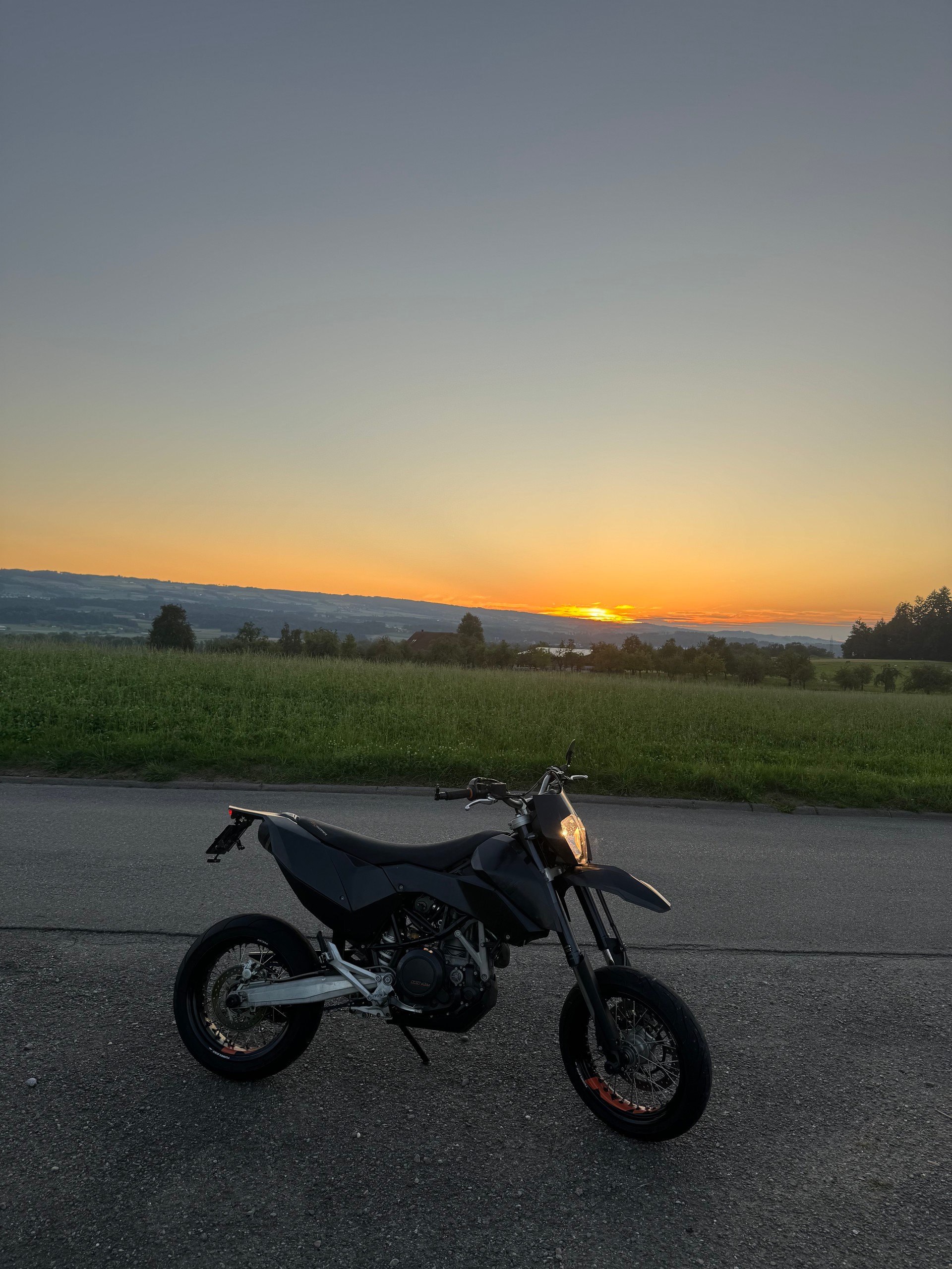 KTM 690 SM Limited Edition-image-1